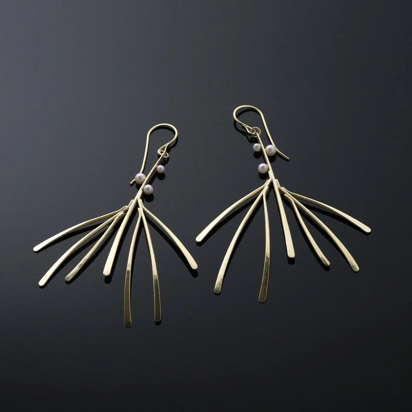 SUNBEAMS/ 6 bb gold earrings