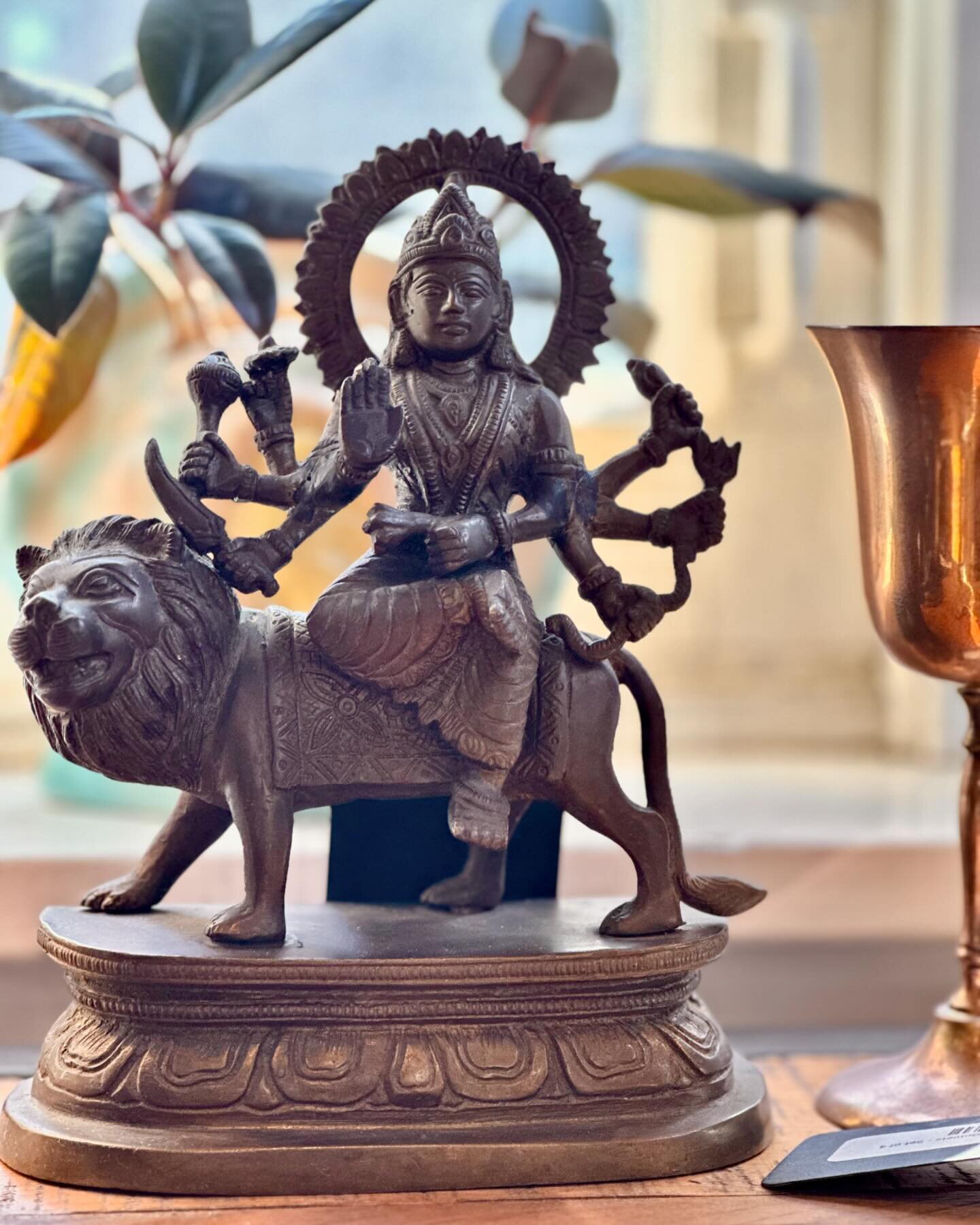 A few more of the INCREDIBLE, one of a kind, Bronze Statues Kory @kory_sheffer brought back from her recent trip to India 🇮🇳 

If you&rsquo;re a Yoga teacher or studio owner, practitioner or collector, these statues would make a beautiful addition 