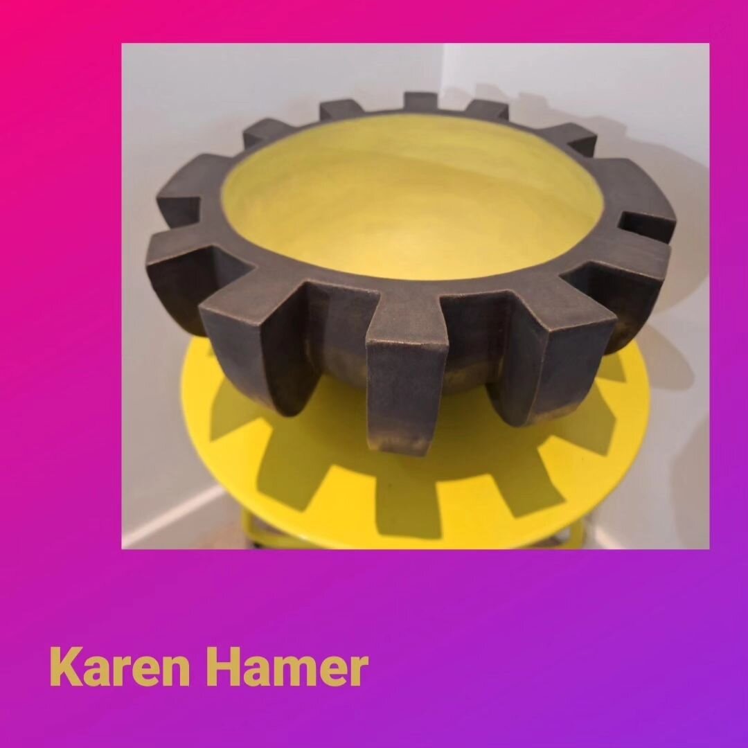 Morning art followers, it's a verrry warm welcome to returning LAT artist Karen Hamer @karen.hamer.39 today! #mondaymakers 
.
Karen, tell us a bit about yourself &amp; your practice...

&quot;I have been working with clay for over 30 years after grad