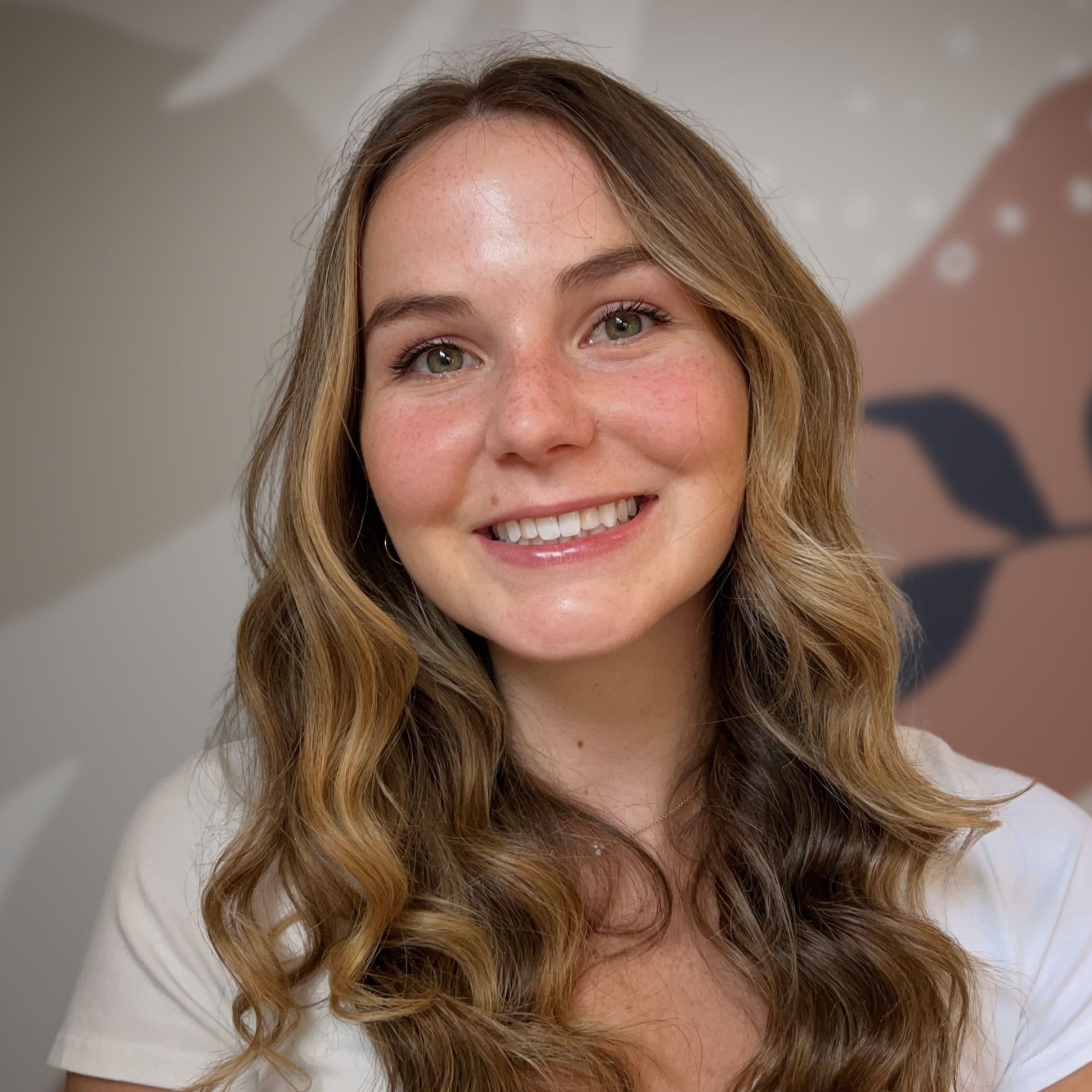 Chelsea Headshot final.jpg