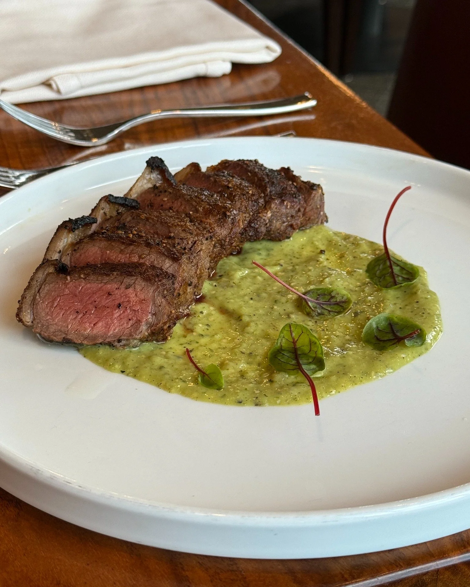 Restaurant Week kicks off NOW at SĒR! 🎉
We&rsquo;re serving up bold bites, big flavor, and serious vibes all week long.
Pick your favorite, and we&rsquo;ll take care of the rest. #SEREats #RestaurantWeekVibes #RestaurantWeek #Dallasfoodie #dfw #Dall