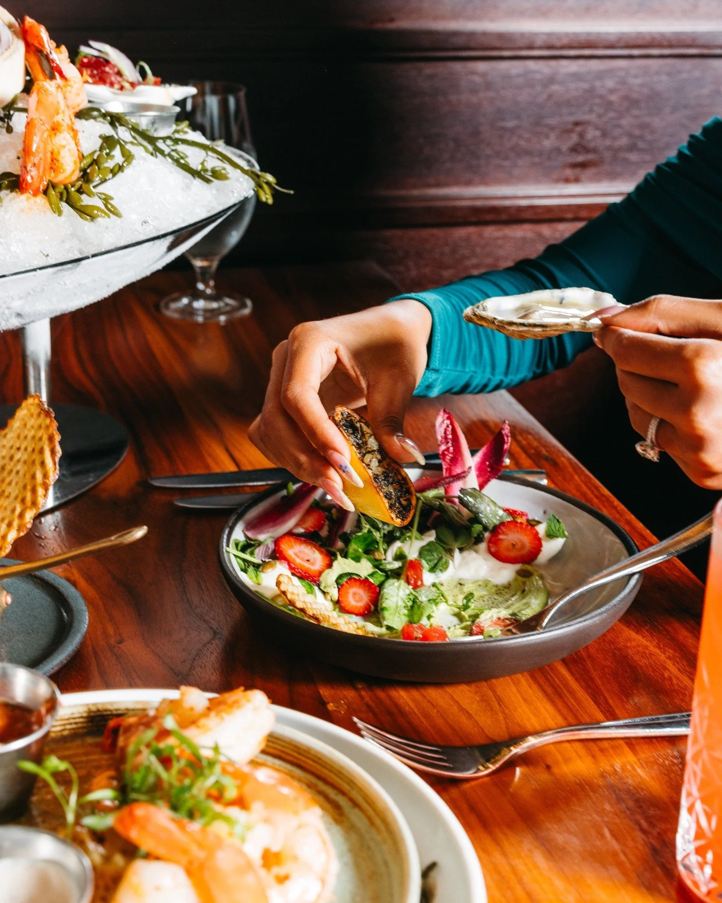 Start the evening a little slower.

SĒR&rsquo;s Signature Series Prix Fixe menu brings together seasonal courses, elevated flavors, and skyline views designed for long dinners 27 floors above Dallas.

Begin with the Strawberry Avocado Salad or the re