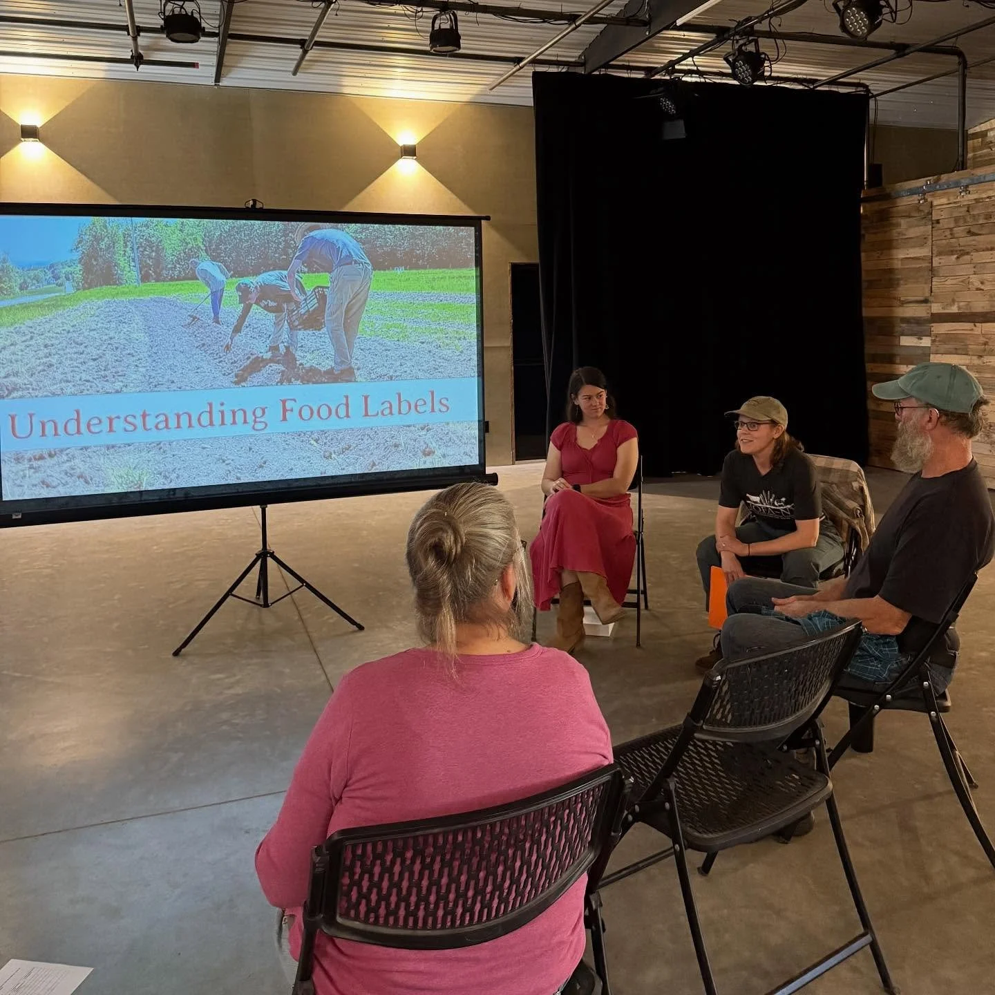An informative Understanding Food Labels workshop today with @gaelrootsfarm &amp; @growwildroots sponsored by For Farmers Movement @xoxofarmgirl 

🤩This workshop will be brought to local libraries and venues near you!