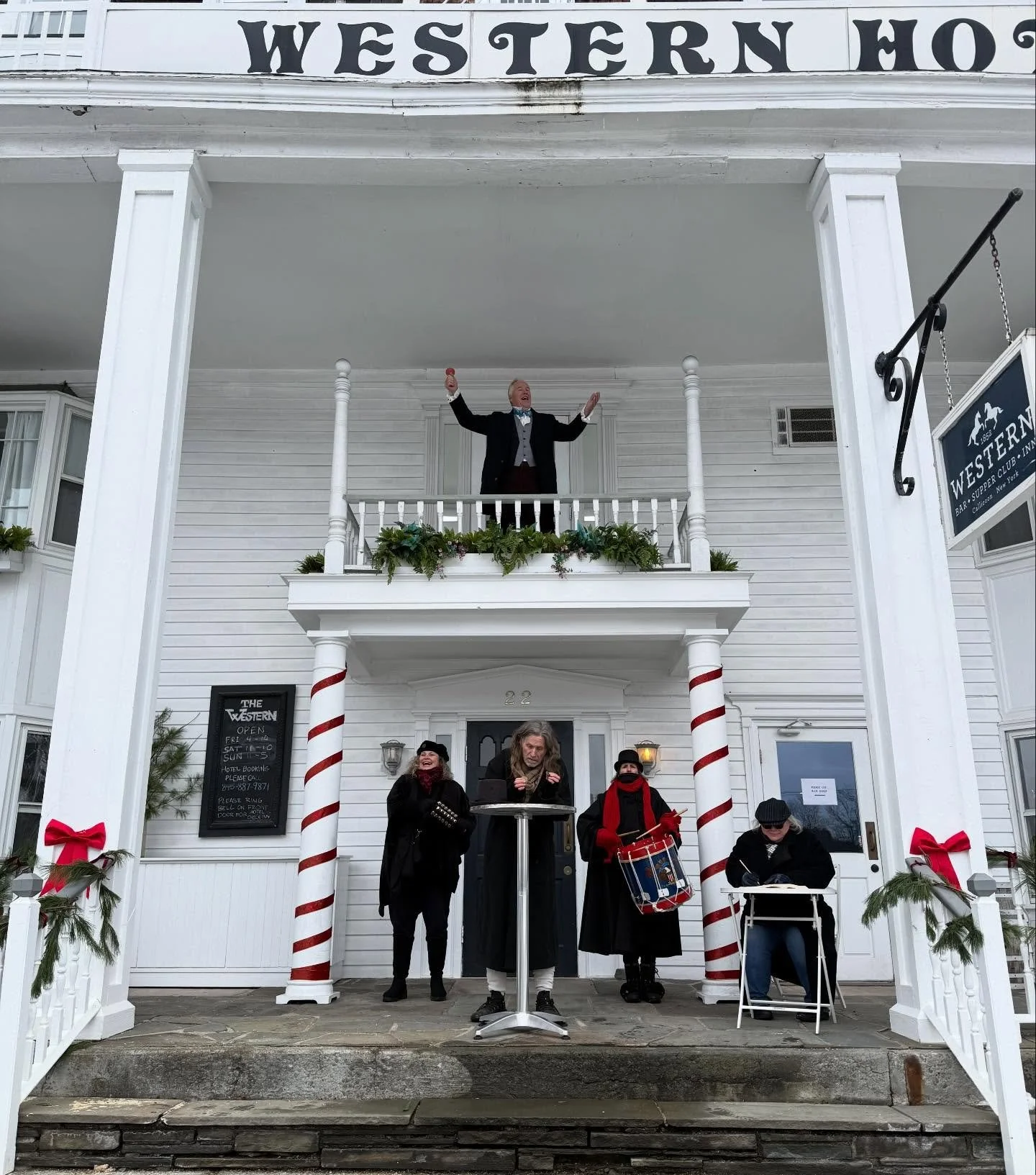 🎩Join us for our annual Dickens on the Delaware performance in the streets of Callicoon, NY on Saturday 12/13 at 2pm starting @westerncallicoon @dickensonthedelaware @visitcallicoon