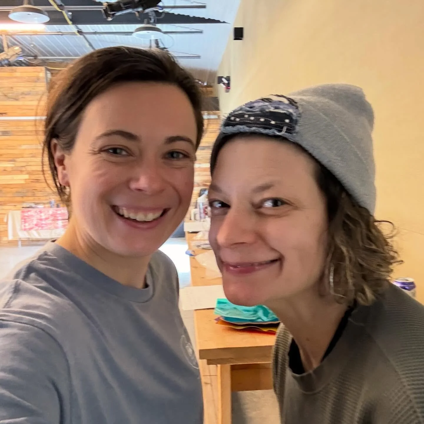 These amazing women have been in residence this week at Farm Arts Collective⚡️Meet our friends &amp; fellow collaborators Morgan @morgan_mck_kauffman &amp; Marisol @seetheseaandsun 
They have been developing &lsquo;Venomous&rsquo; which will be prese