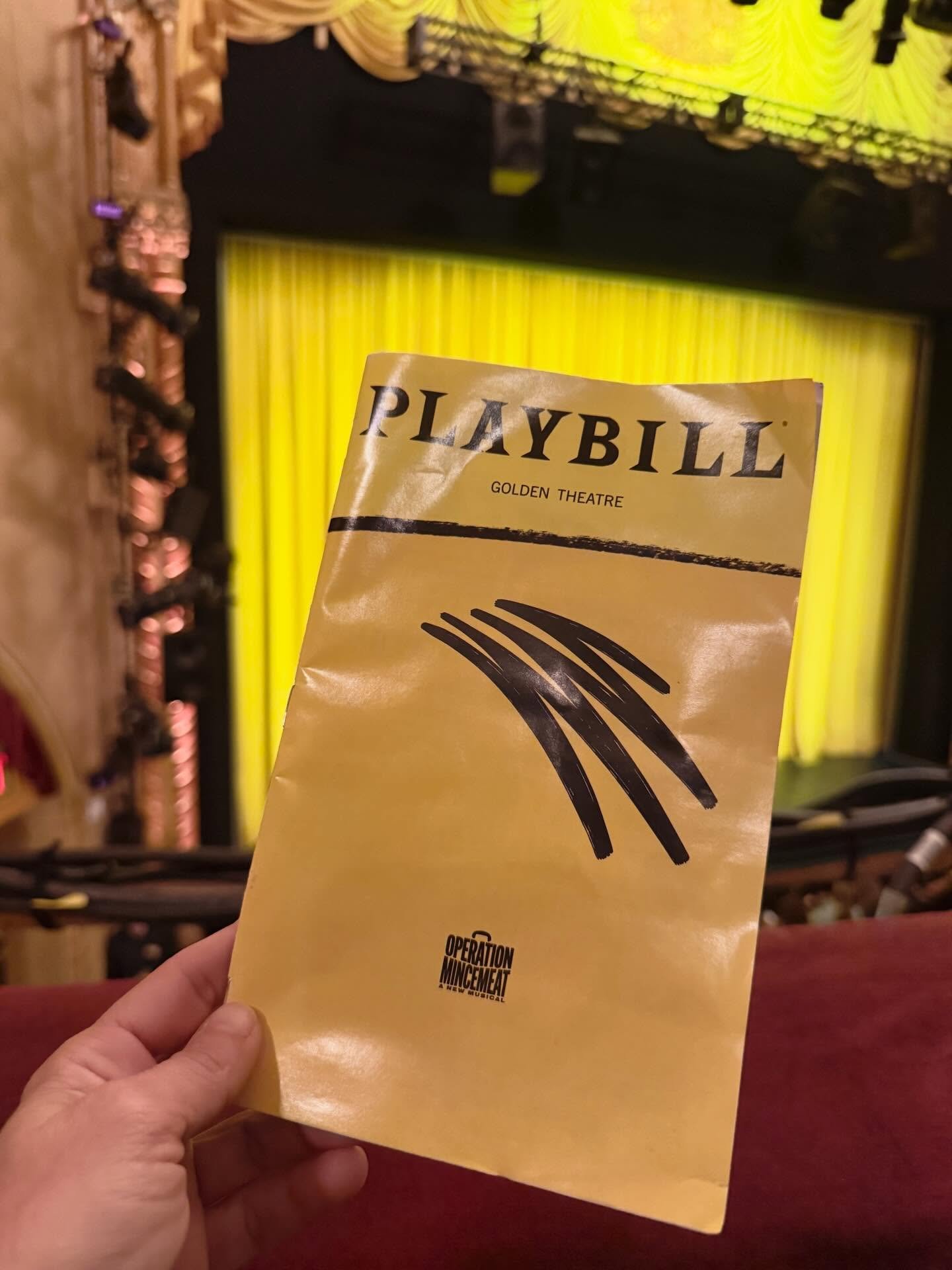 👏🏼Operation Mincemeat on Broadway is a spectacular show! A fast paced musical comedy with an extremely talented ensemble of 5 actors playing countless parts. Bravo!👏🏼

#goseetheatre