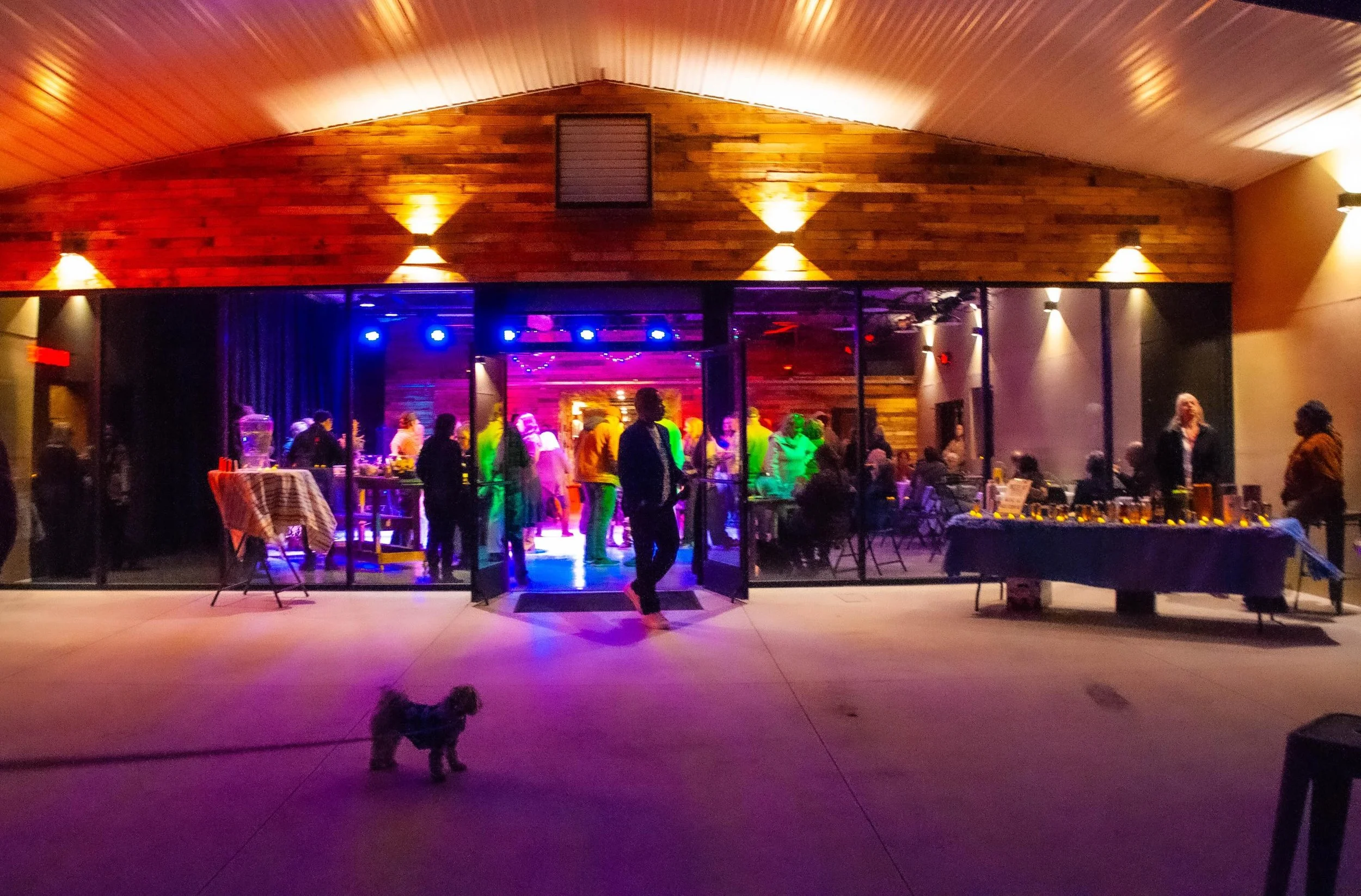 And your little dog too! Lovely photo of our Agri-Cultural center in full swing last weekend.
📸 @jonathancharlesfox