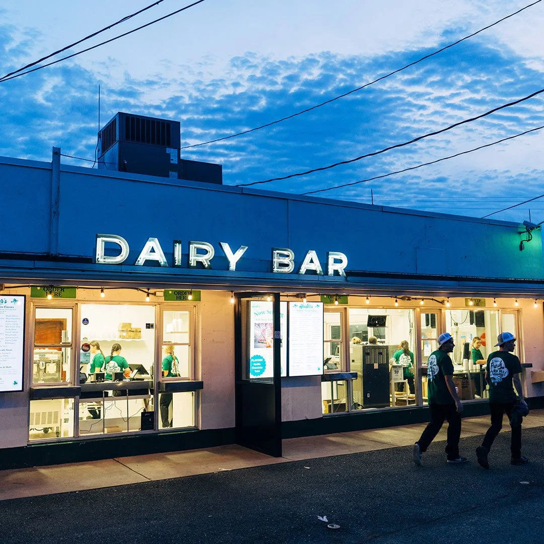 Heisler's Creamery at night