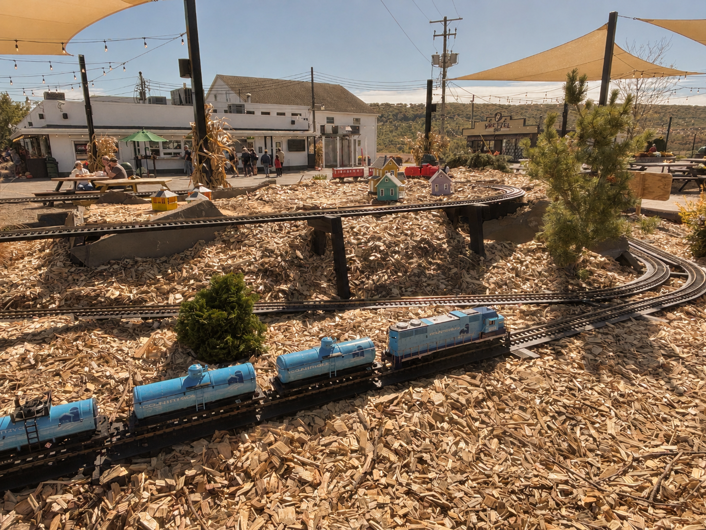 Model train at Heisler's Creamery