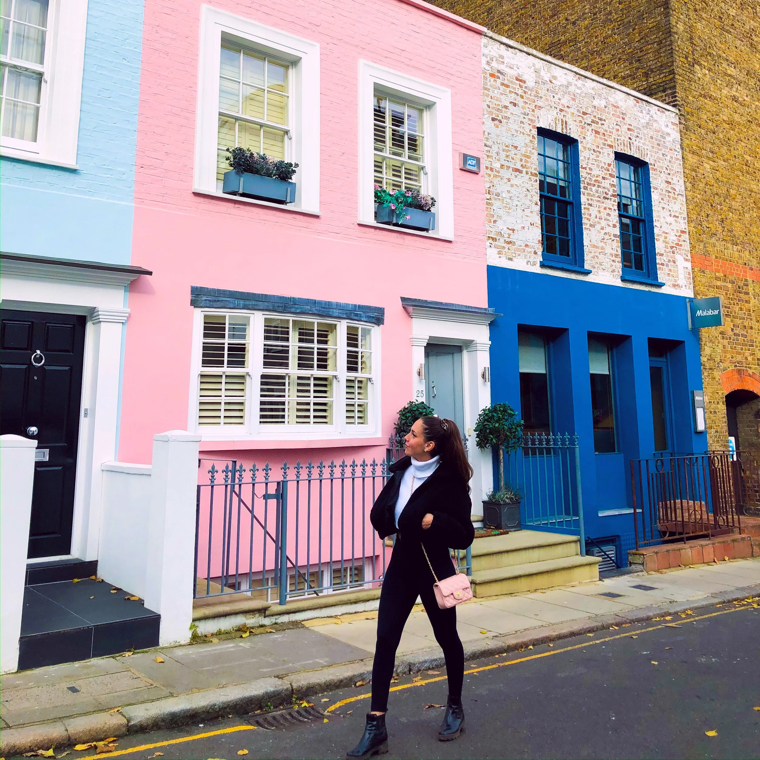 A Colourful Guide to London, England