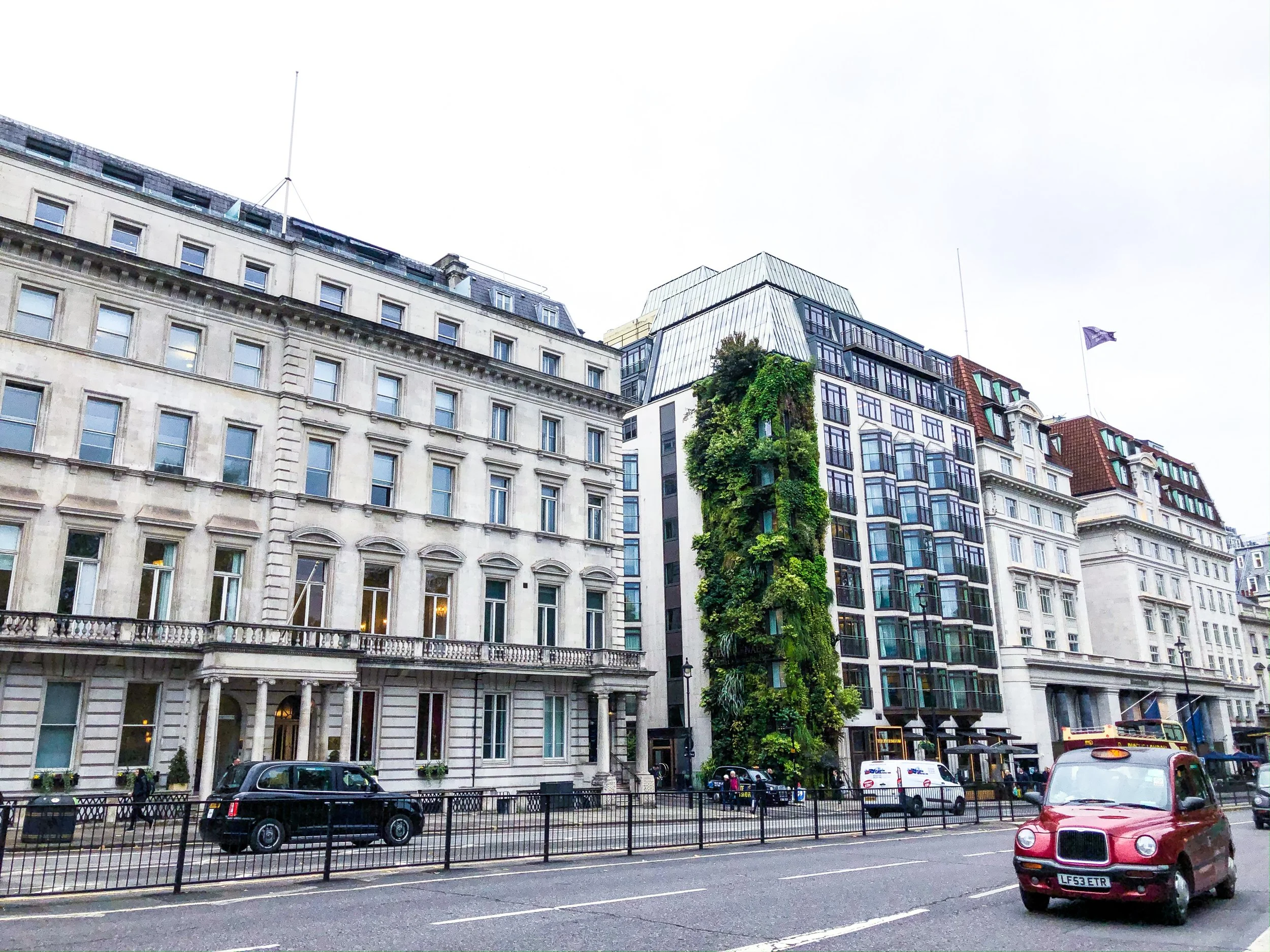 A cloudy stroll through London's uber-posh Mayfair district.