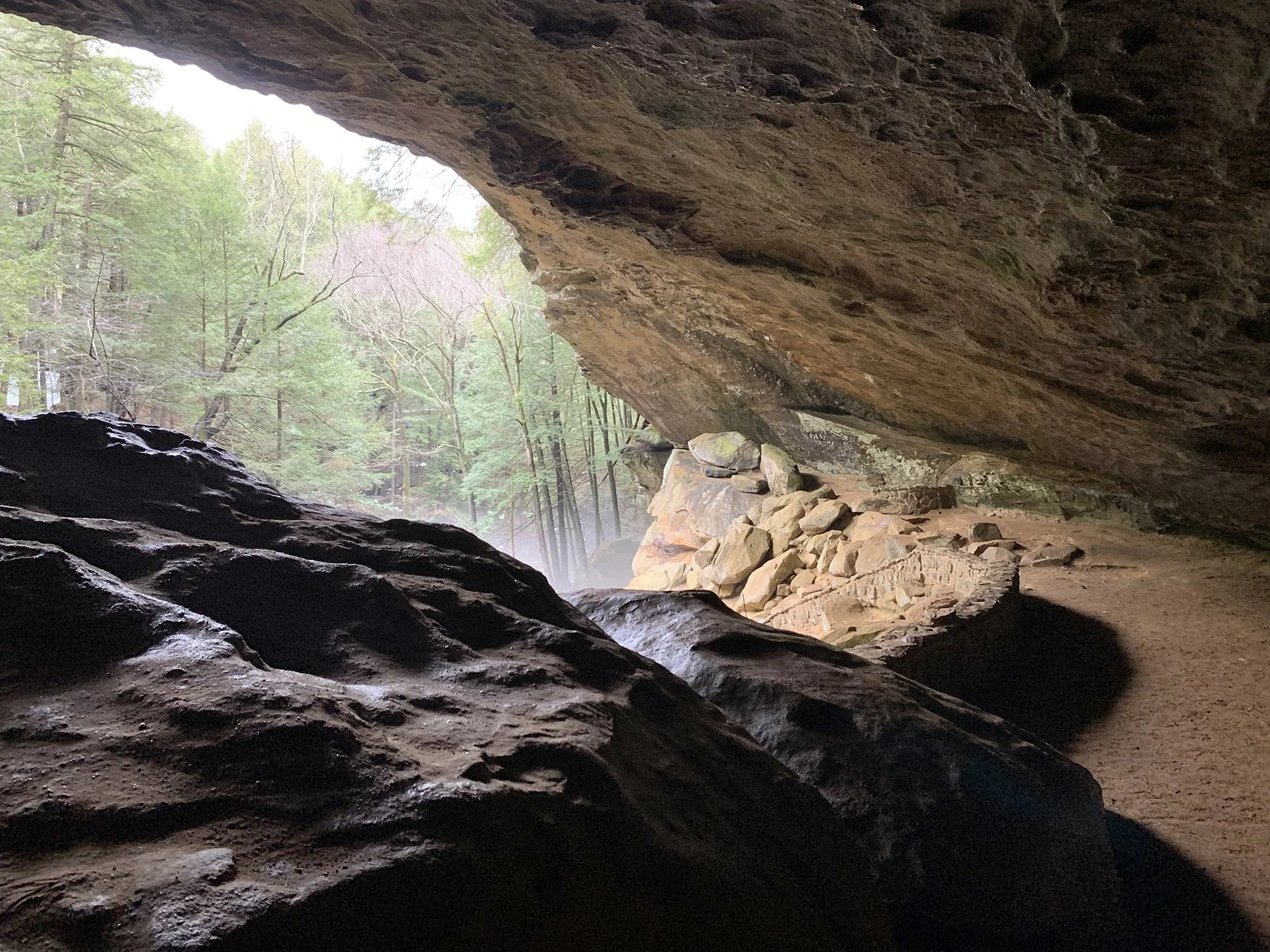 hocking-hills-state-park-old-mans-cave-view-outward.jpg