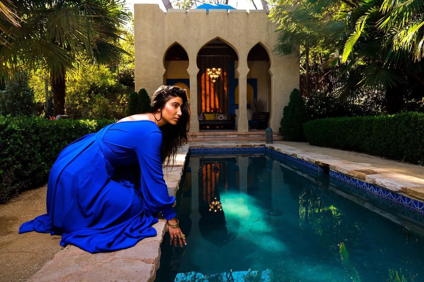 On today, we celebrate the solar return of our creatress @ashleeshereen 🧿🦋🎈🤗🥰
⠀⠀⠀⠀⠀⠀⠀⠀⠀
⠀⠀⠀⠀⠀⠀⠀⠀⠀
May you continue to shine your light and thank you for being all that you are for so many!! 🧿🤲
⠀⠀⠀⠀⠀⠀⠀⠀⠀
⠀⠀⠀⠀⠀⠀⠀⠀⠀
We honor and love you 🌹