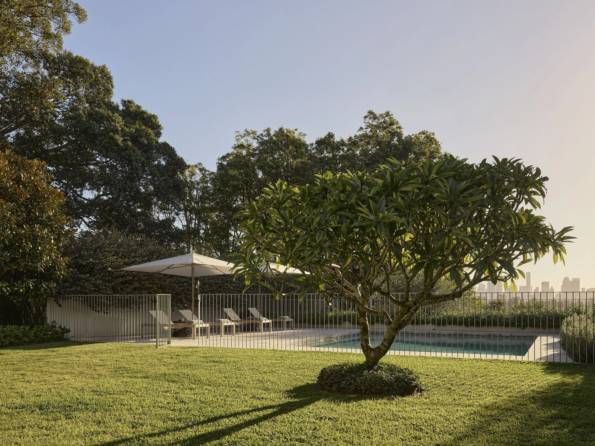 SARAH_GRICE_BELLEVUE_HILL_040426_0064.jpg