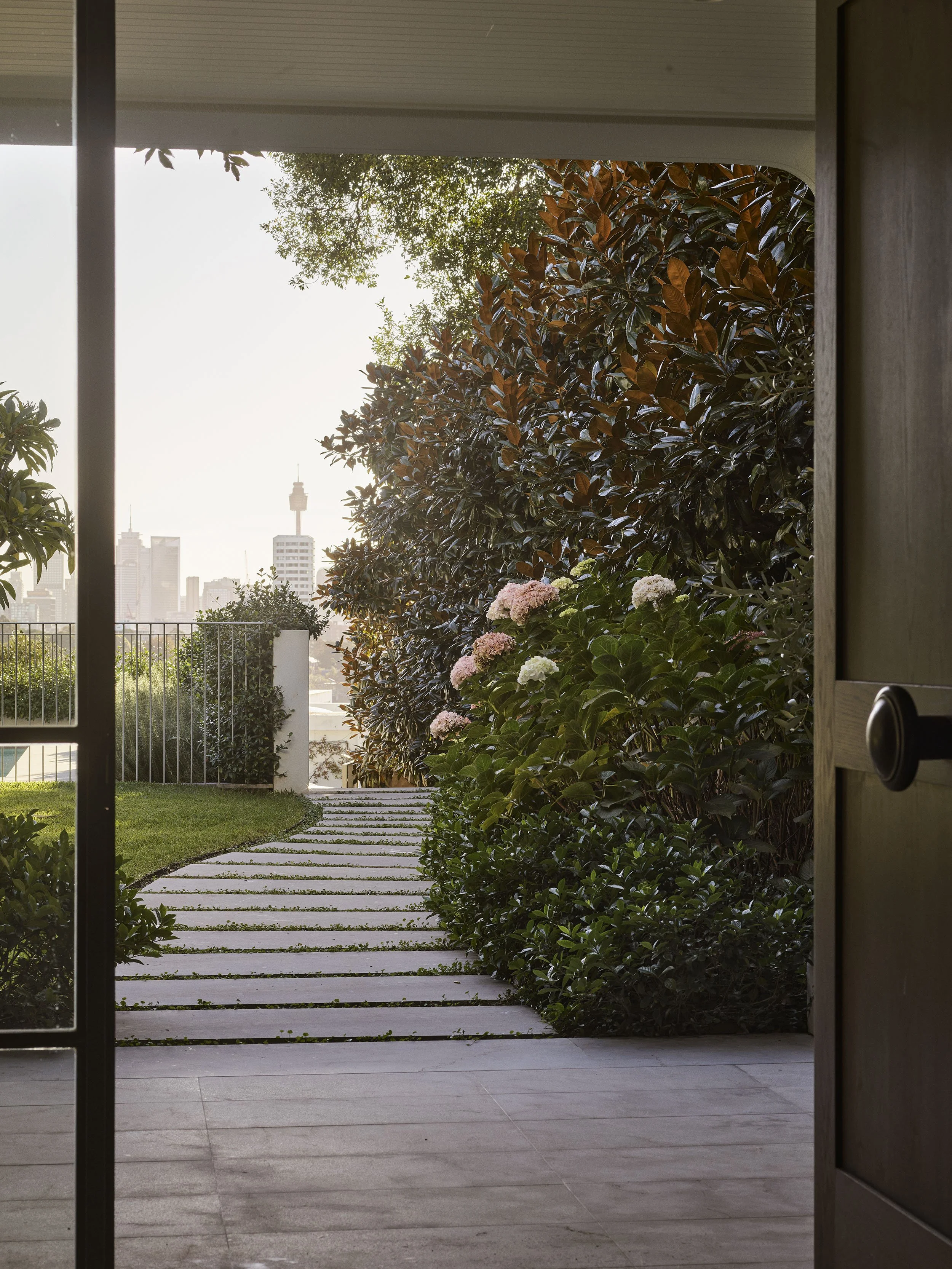 SARAH_GRICE_BELLEVUE_HILL_040426_0059.jpg