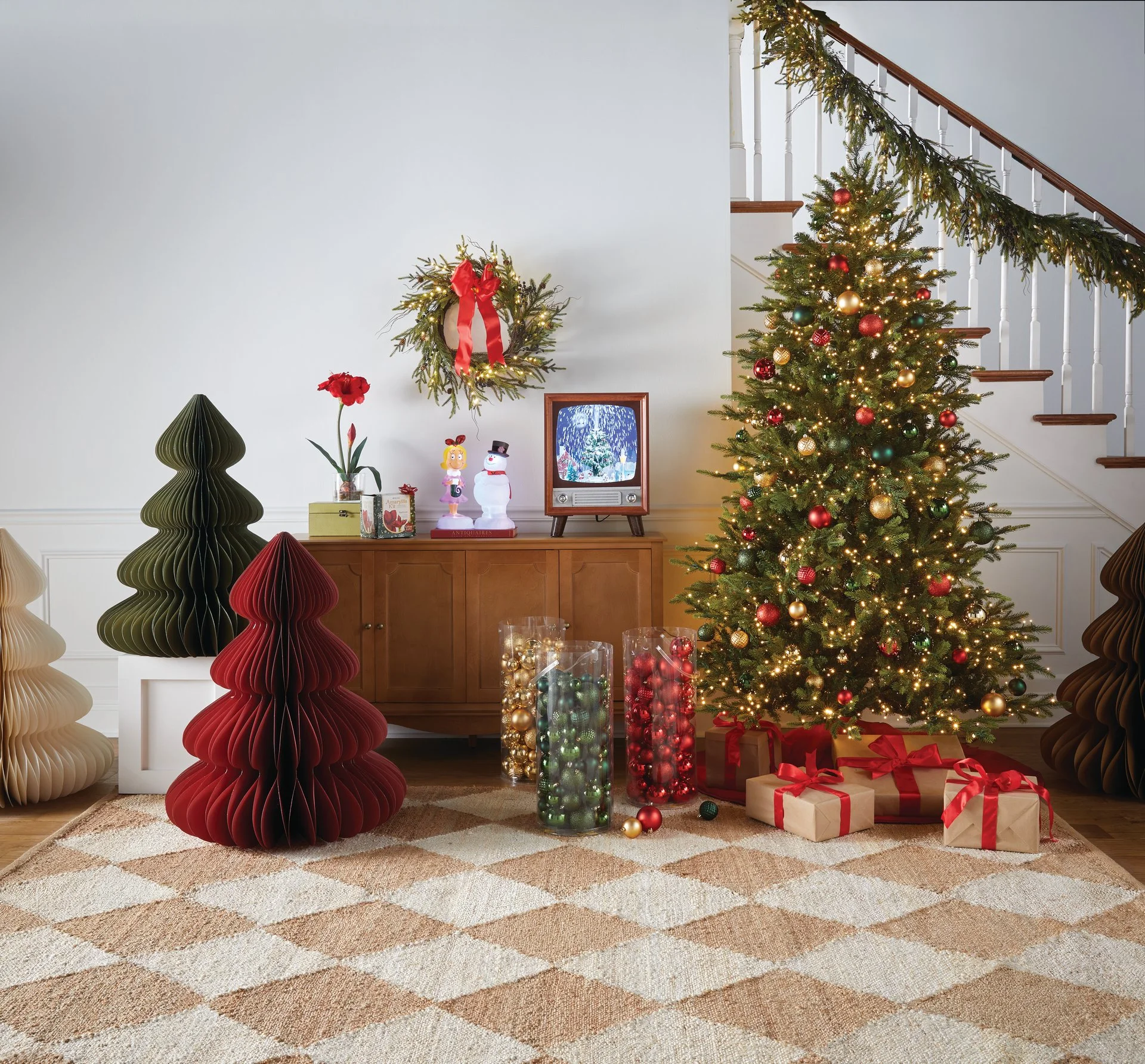 1261101_NOVEMBER_HOLIDAY SHOP_1_2026-1920x1784-aedfb3f.jpg
