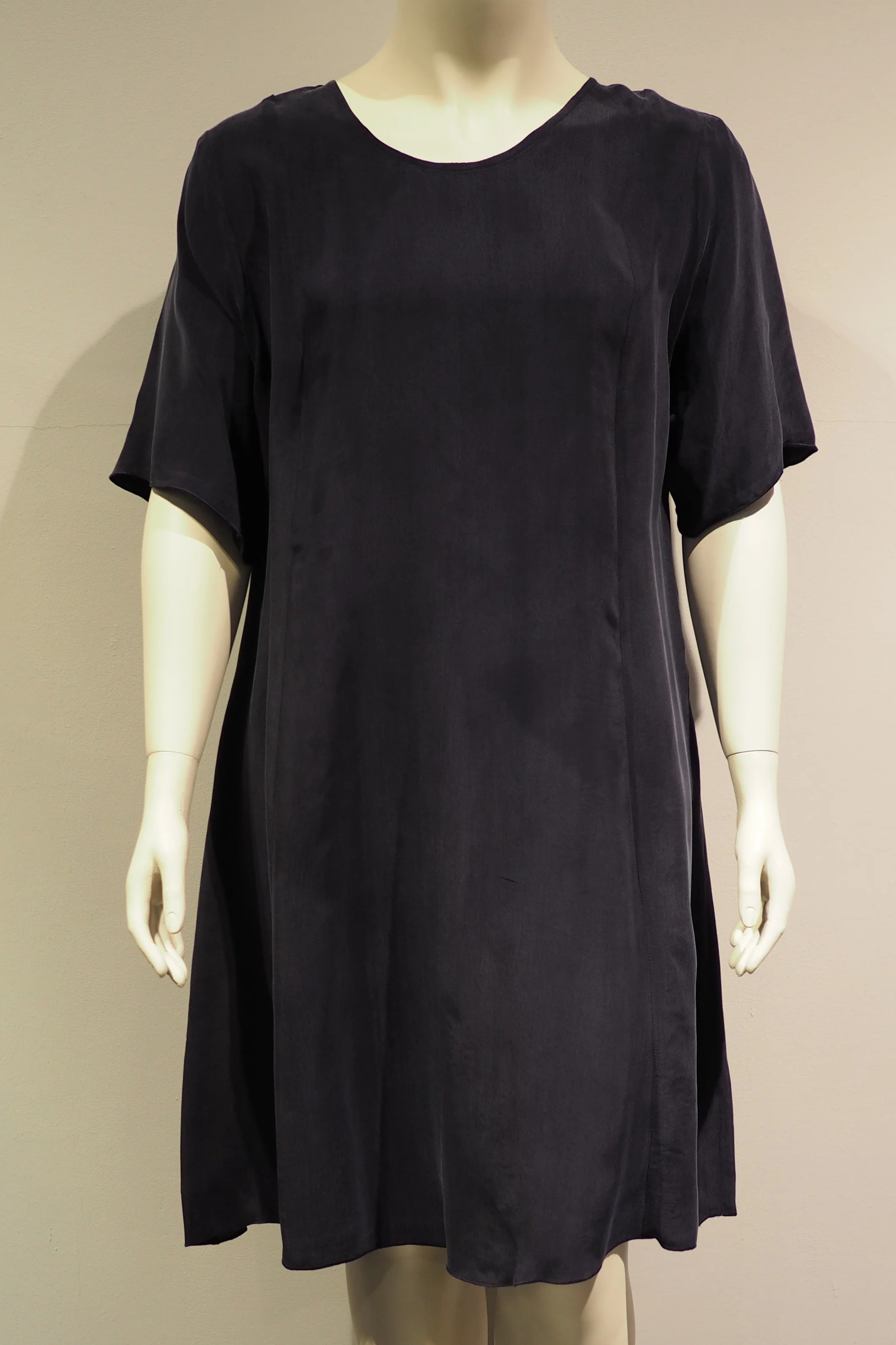 Kleid in A-Linie aus Cupro