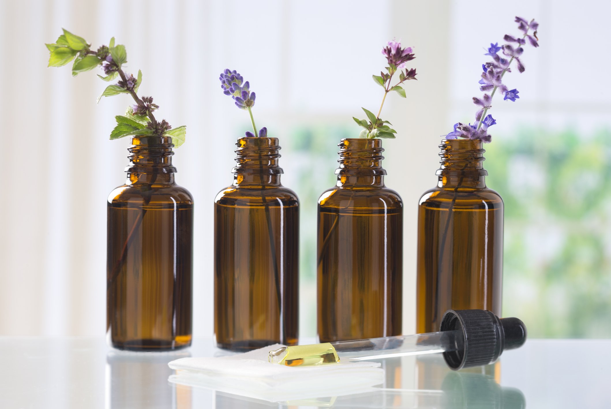 Pure Essential Oils - Myths & Facts - How To Find High-Quality Oils