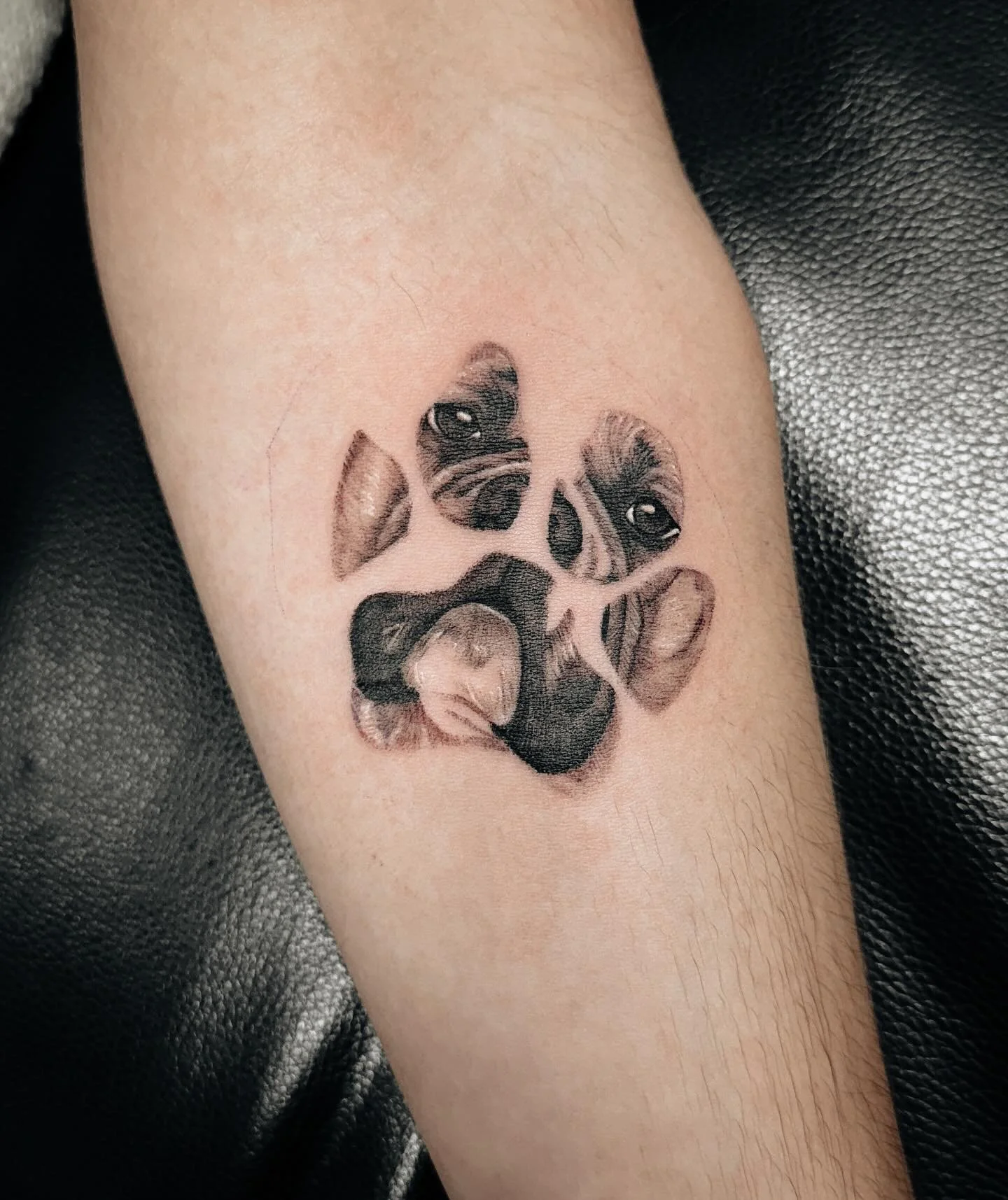 Dog/Paw
.
.
.
.
.
.
#tattoo #tattoos #art #ink #inked #armtattoo #tattooideas #birsfelden #basel #switzerland #tattooformen #tattooing #tattoed #animal #animaltattoo #dogtattooportrait #dogtattoos #dogtattoo #dog #dogmom #dogpaw