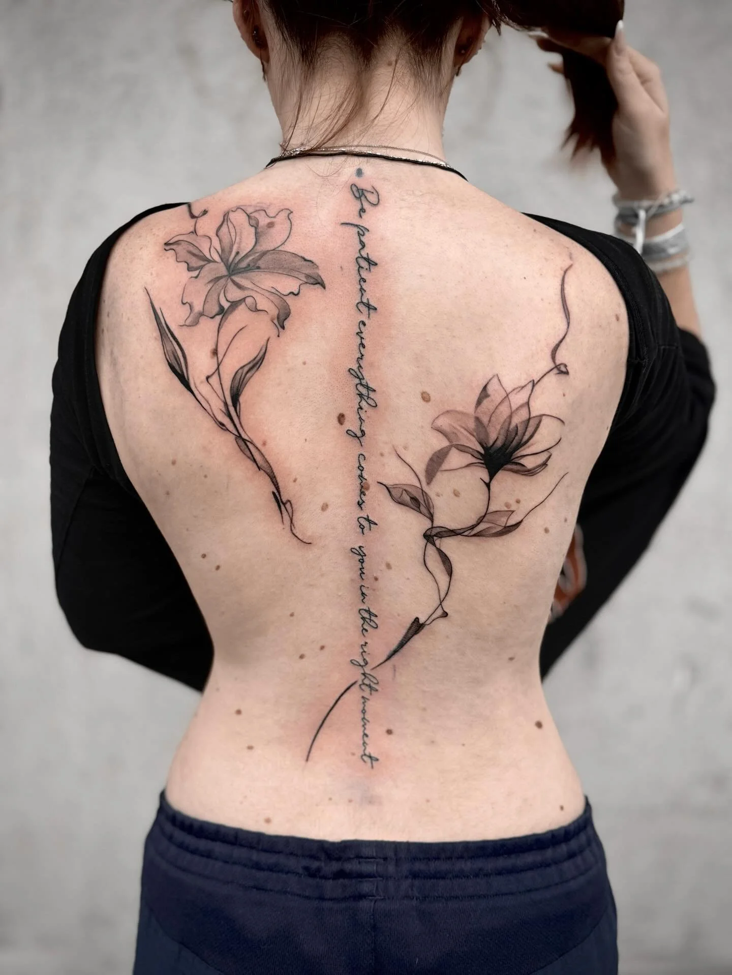 Be patient everything comes to you in the right moment
.
.
.
#flowertattoo #floraltattoo #fineline