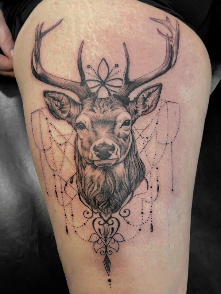 🦌 
.
.
.
#tattoo #birsfelden #basel