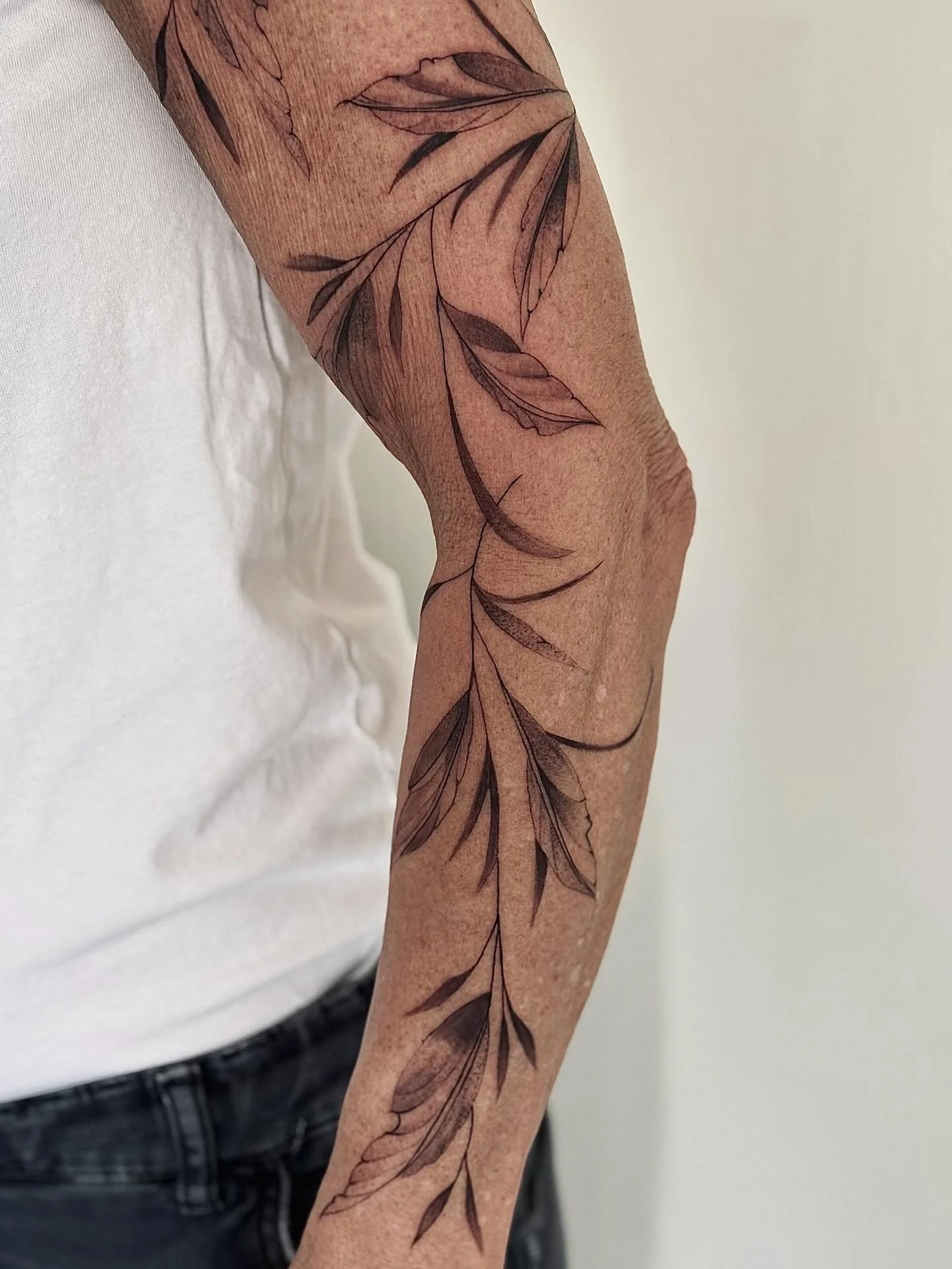 Leaves 🌿
.
.
.
#leaves #tattoo