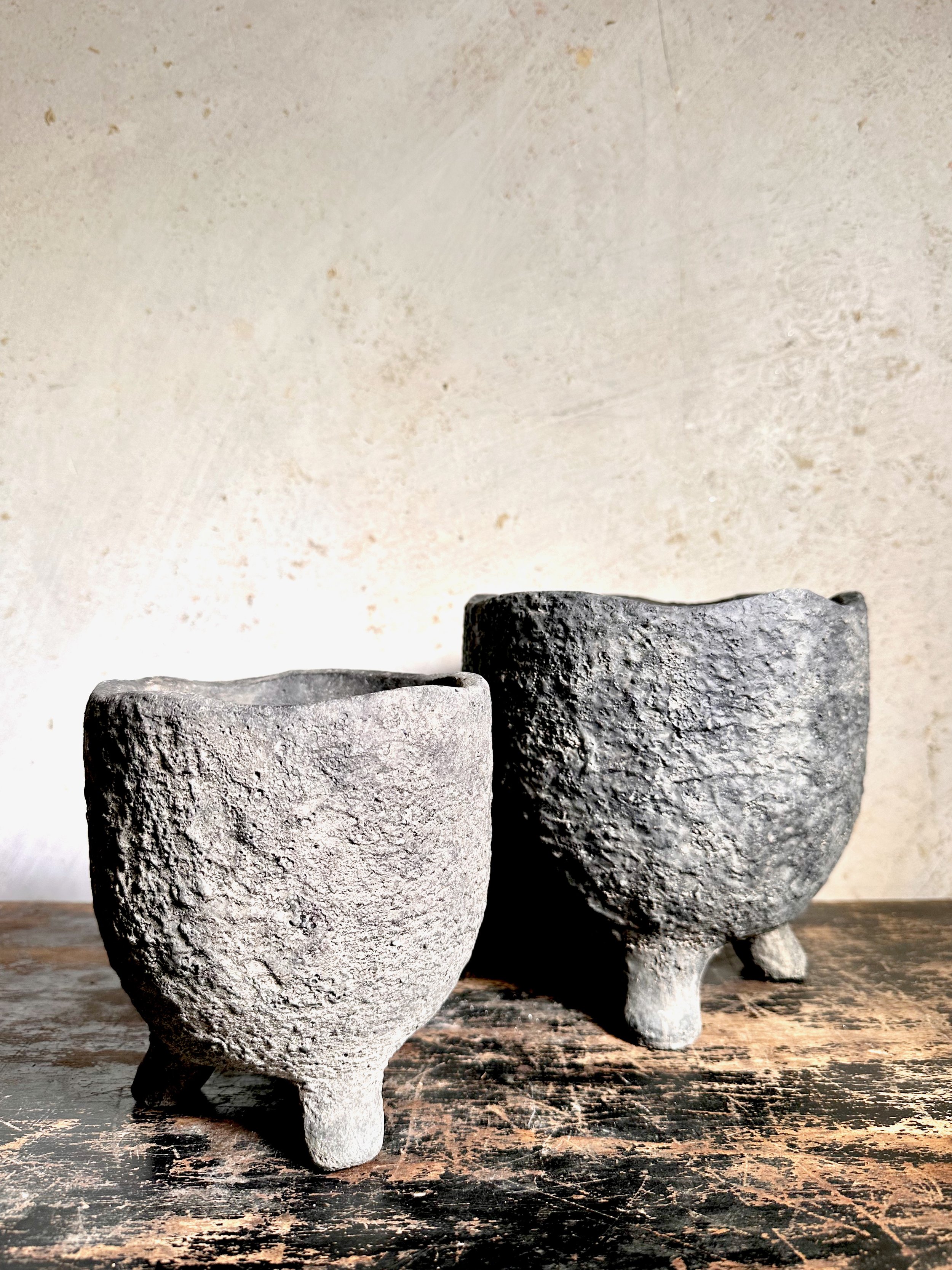 2 rustic stone houseplant pots with feet - made by Serax
