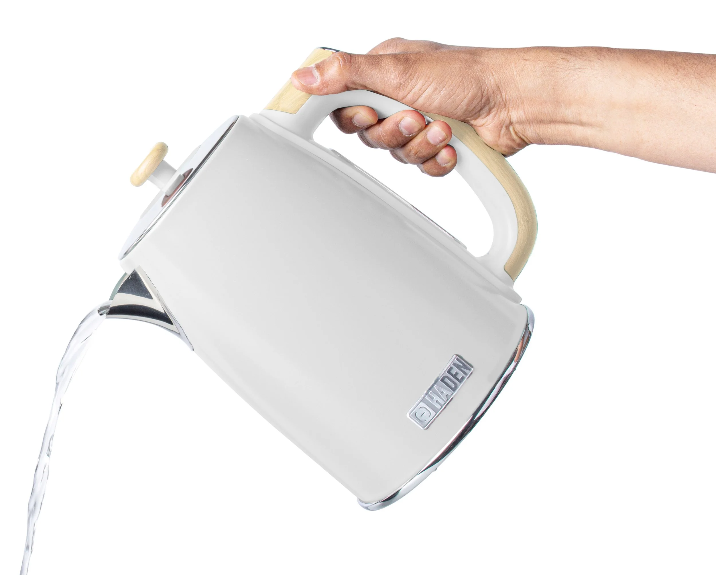 76033 Dorchester Kettle use2.jpg