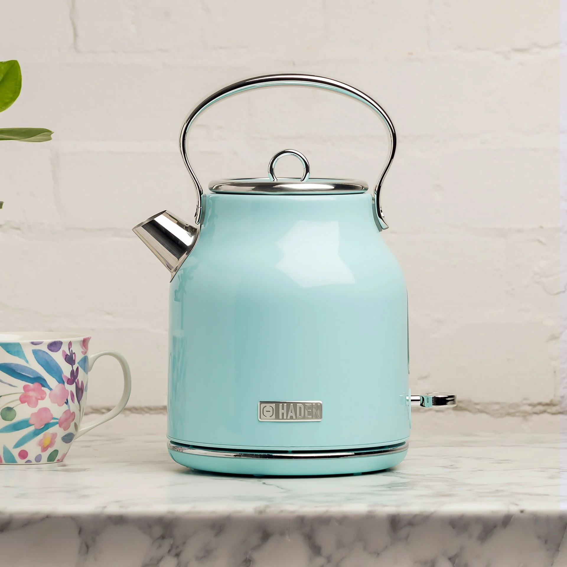 Perth Electric Kettle Slate Grey — Haden Canada