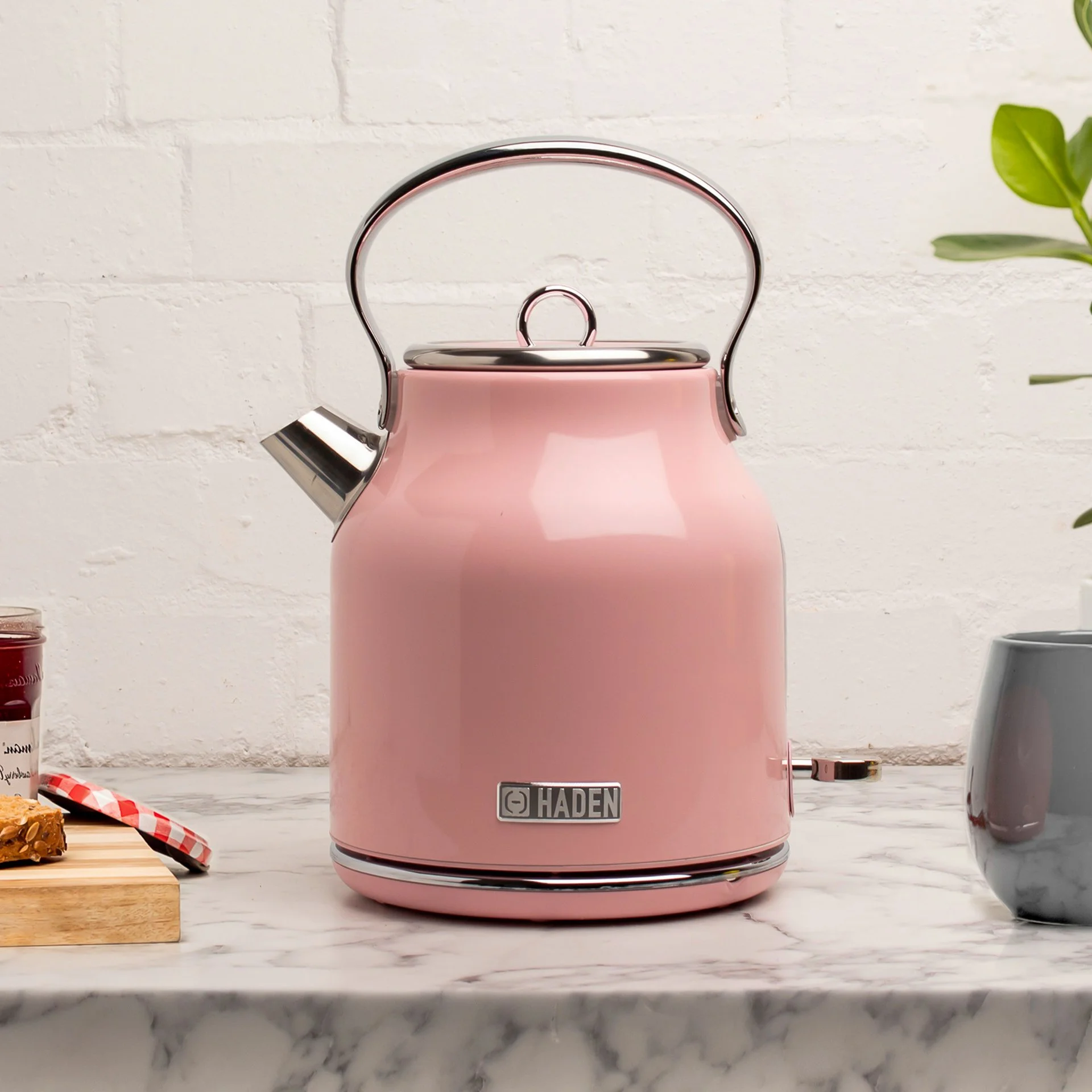 Dorset Electric Kettle Red — Haden Canada