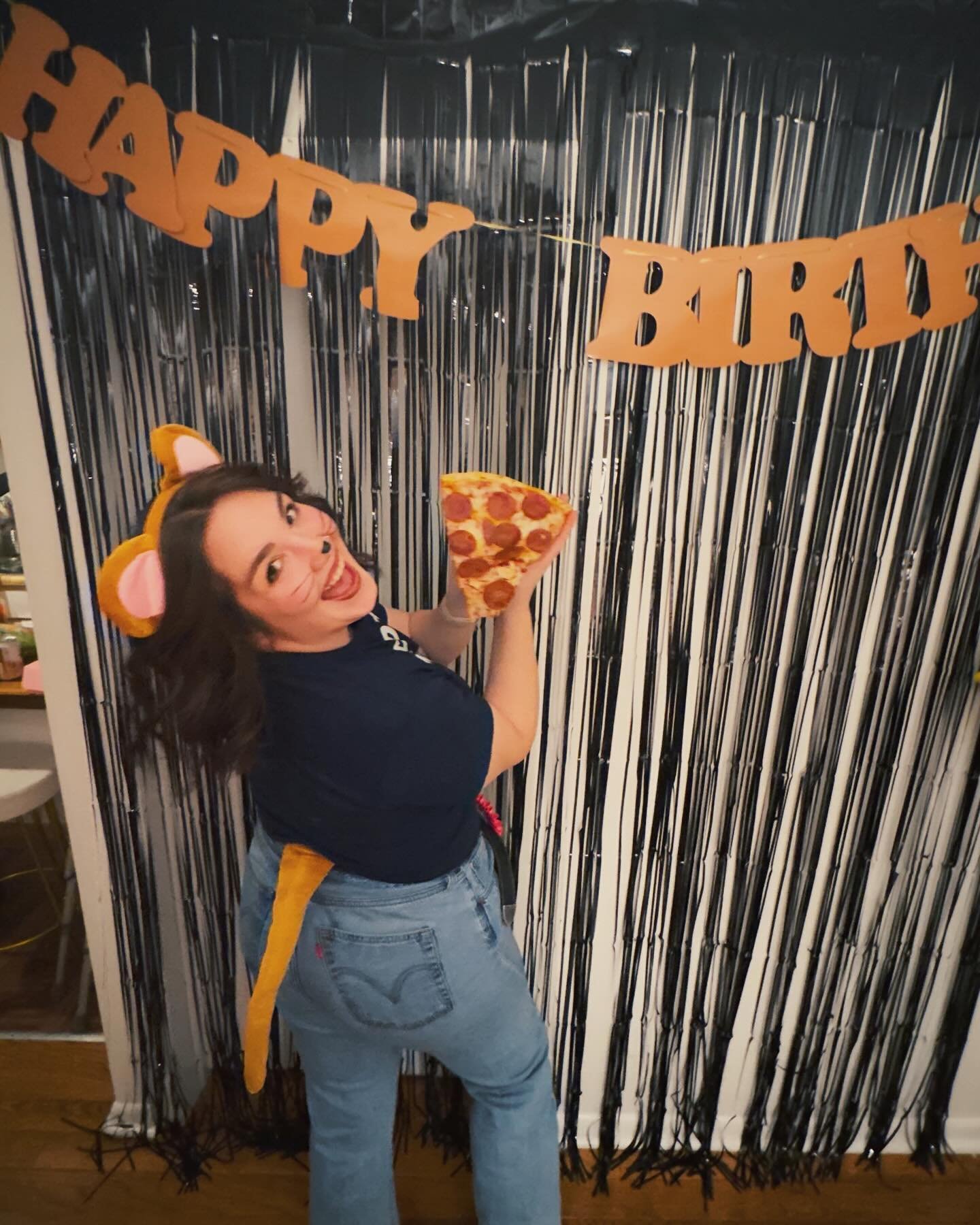 25 is for committing to the bit 🍕🌭🗽

Would you believe Reese&rsquo;s Rat debuted the day before this ffs