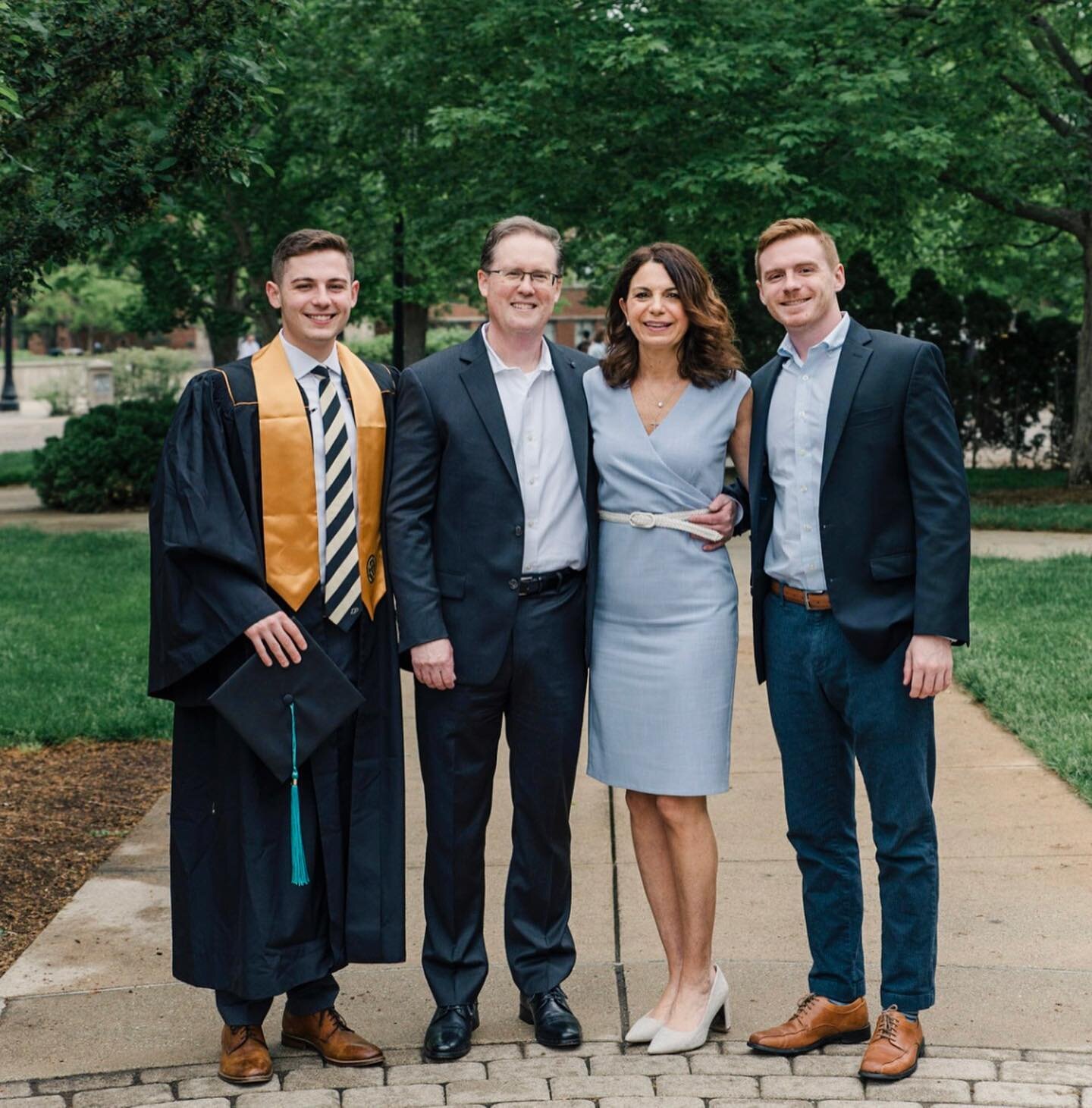 Purdue Graduation! Celebrating as a family by including time for family pictures is a great thing. Freezing time and capturing this milestone. 

@lifeatpurdue 

#heathercorbinphotography #westlafayetteindiana #purdueuniversity #purduegraduationphotog