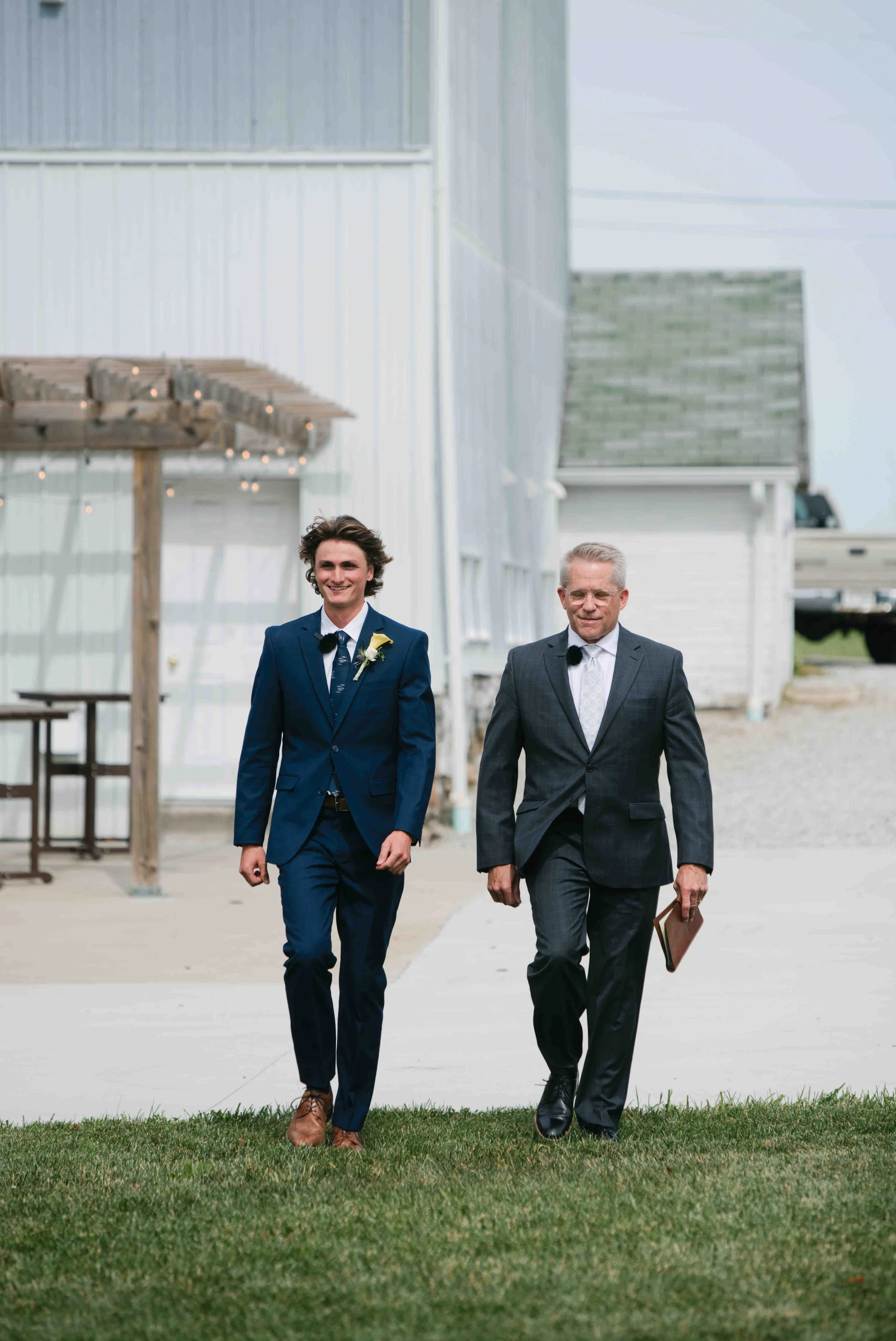 wedding-ceremony-rustic-barn-at-hopewell-2026-12.jpg