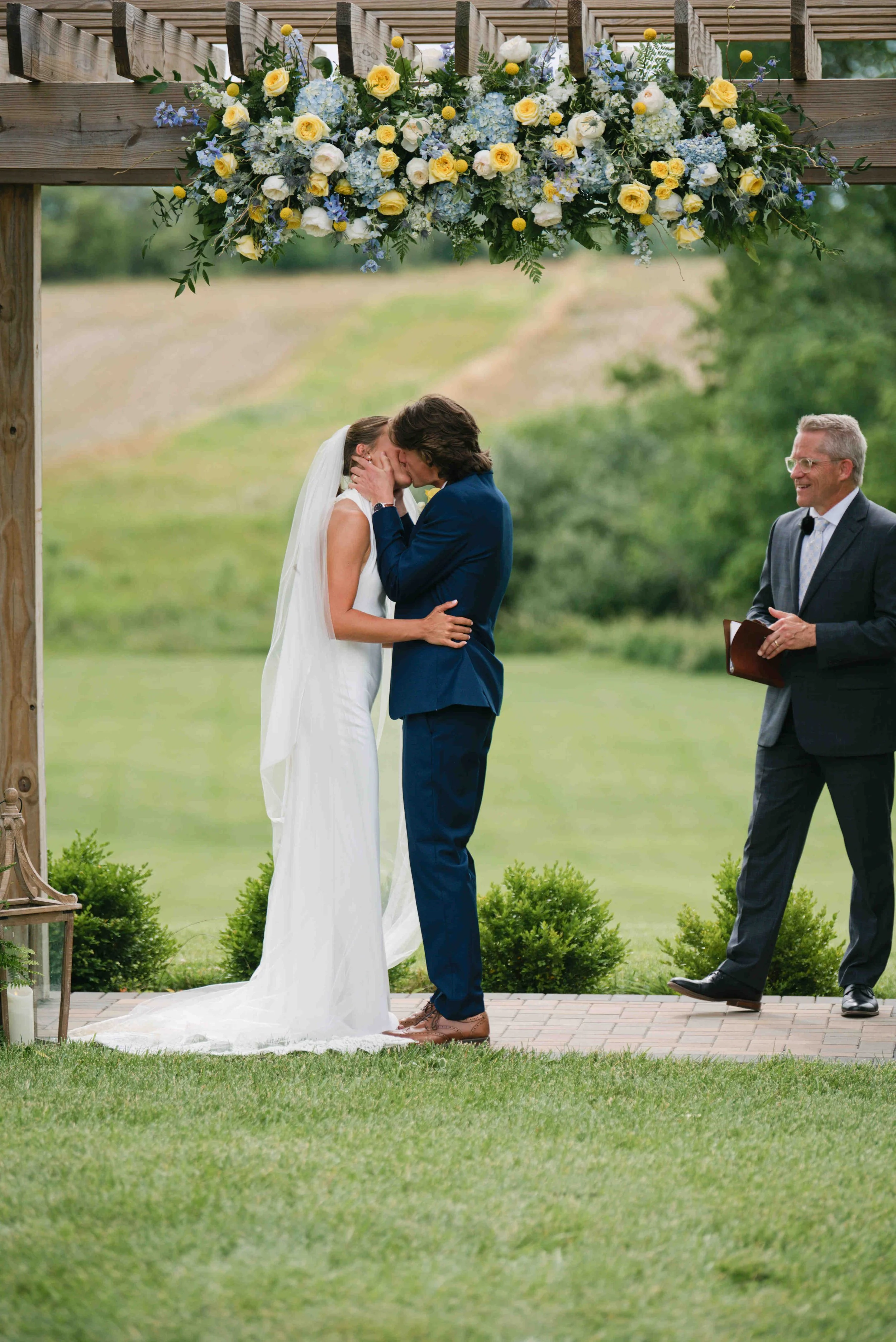 wedding-ceremony-rustic-barn-at-hopewell-2026-57.jpg