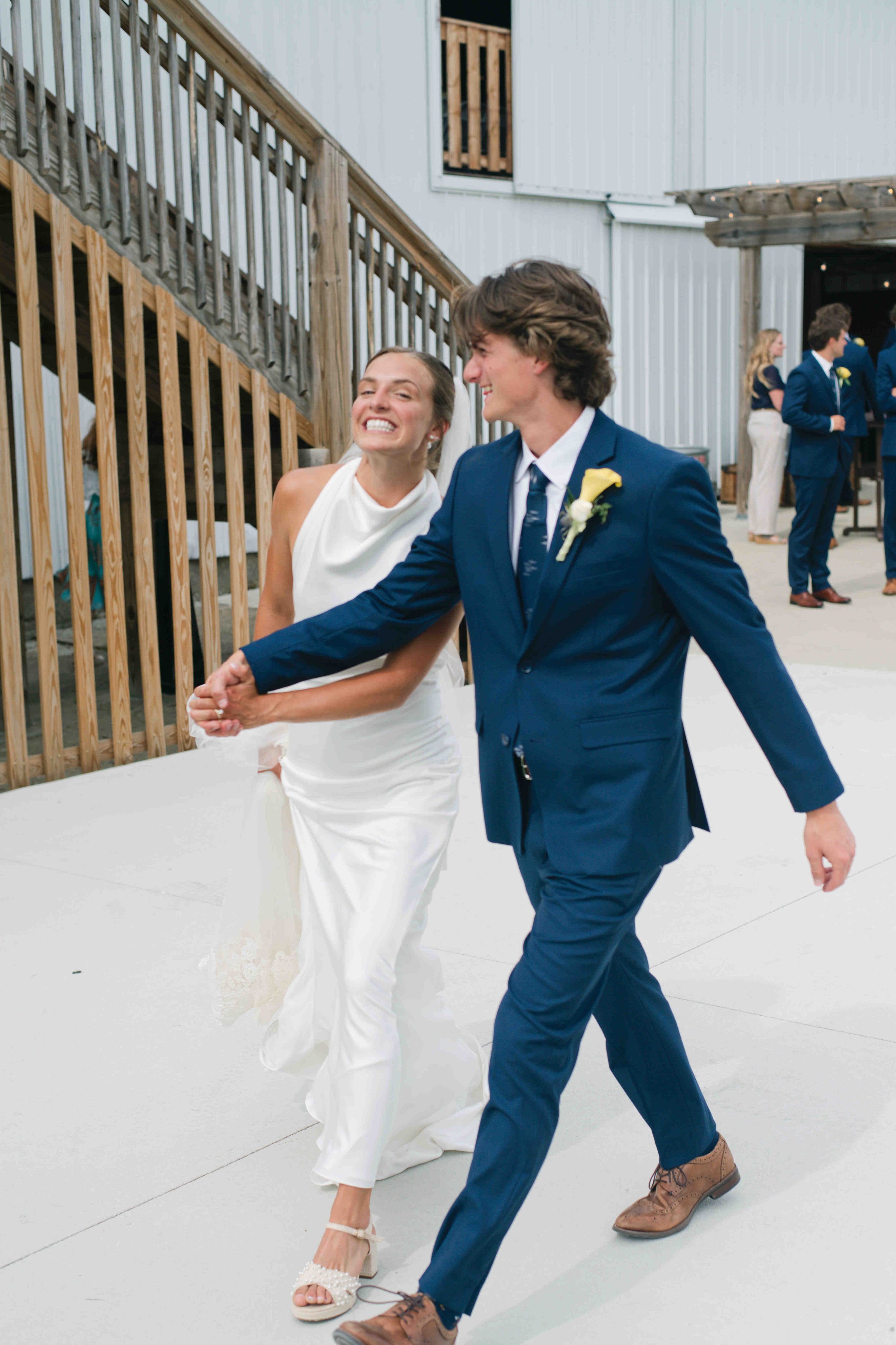 wedding-ceremony-rustic-barn-at-hopewell-2026-84.jpg