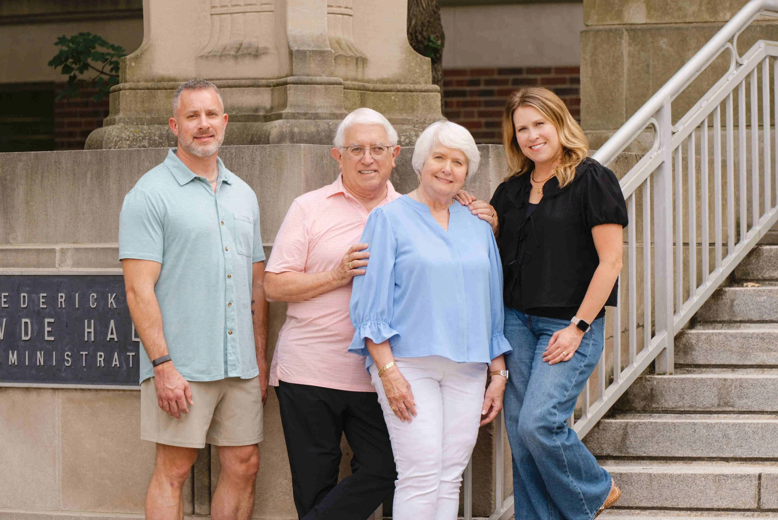 Extended-Family-pictures-Purdue-University-West-Lafayette-126.jpg