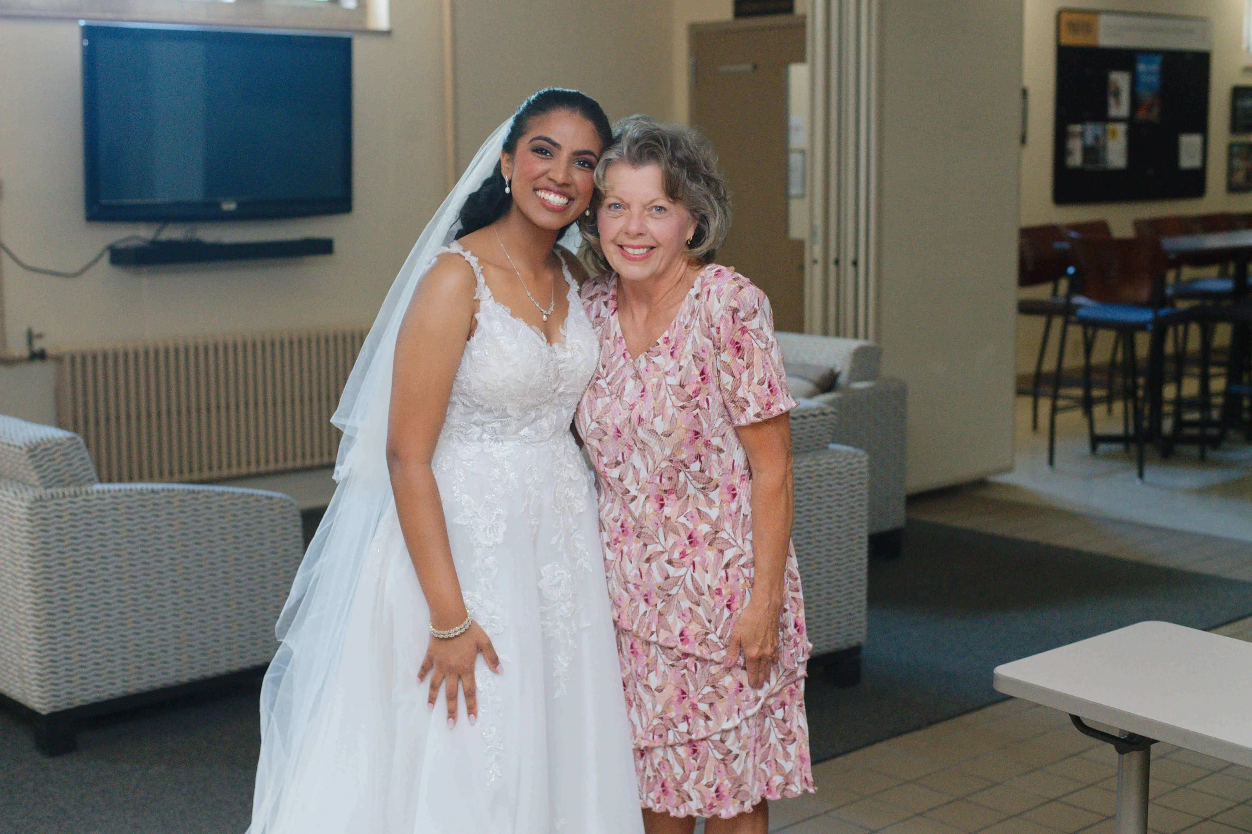 Purdue-Union-Wedding-getting-ready-018.jpg