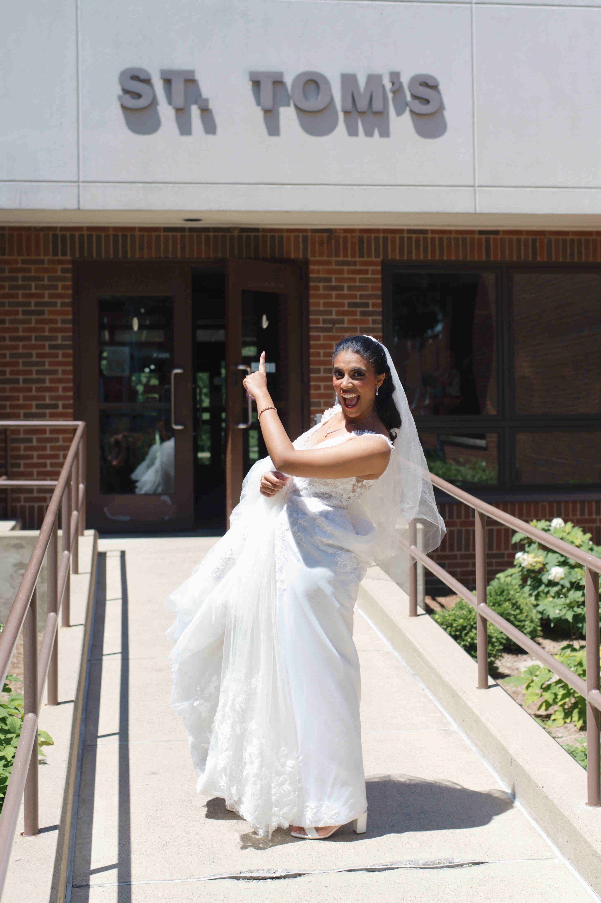 Catholic-Wedding-St-Toms-West-Lafayette-summer-2026-17.jpg