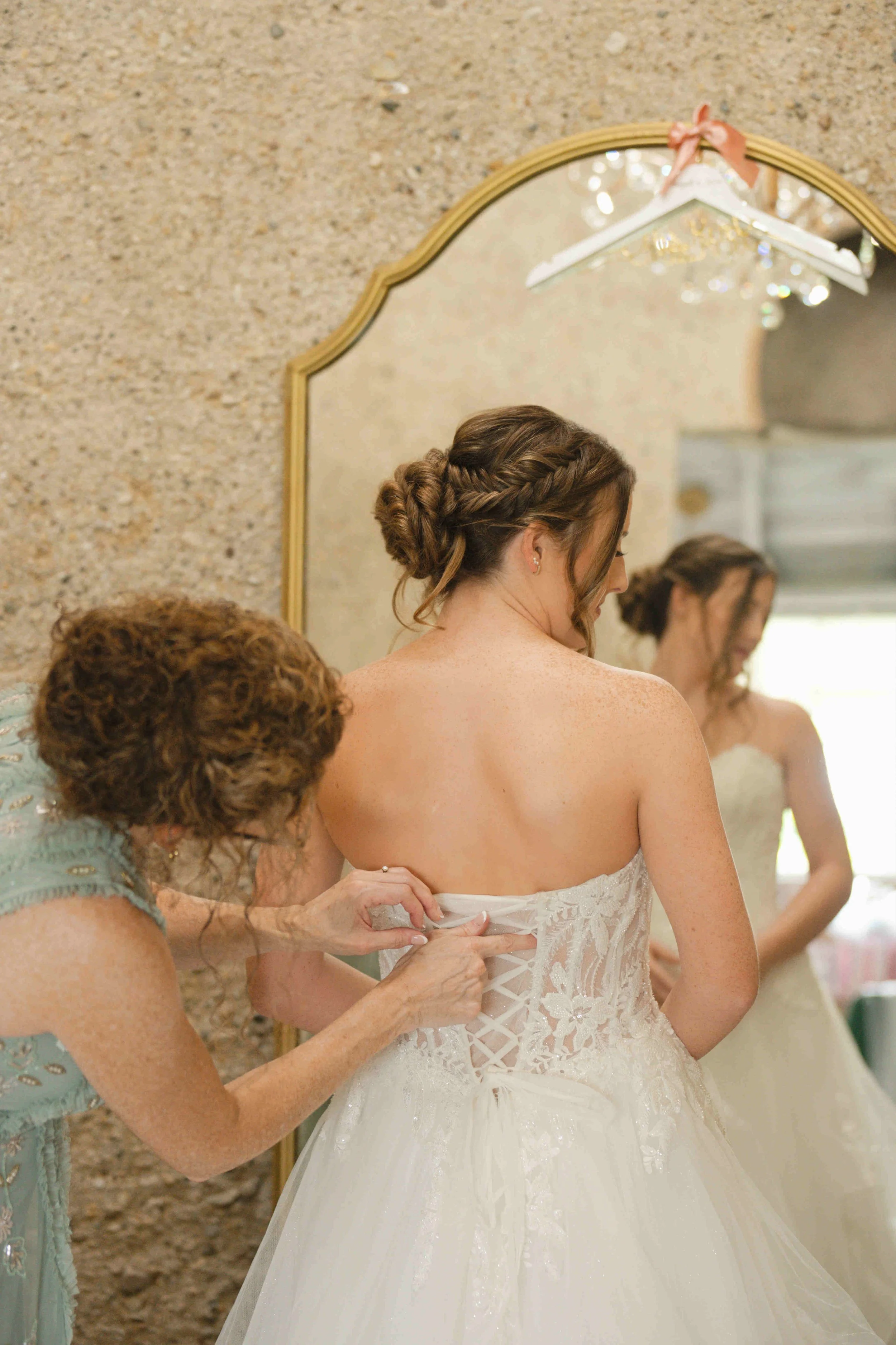 Indiana-August-Wedding-Blossom-Barn-Heather-Corbin-Photography-2026-015.jpg