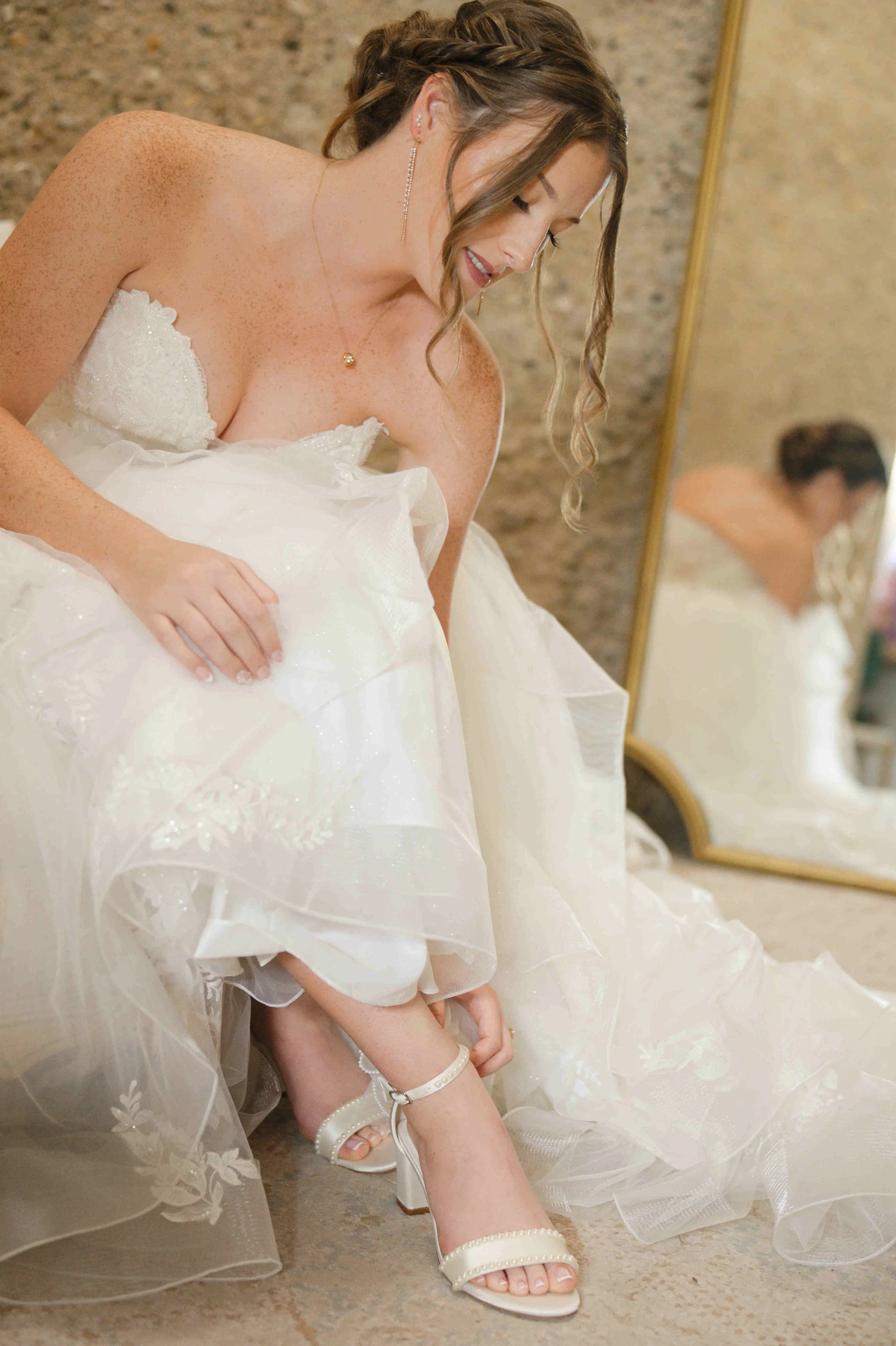Indiana-August-Wedding-Blossom-Barn-Heather-Corbin-Photography-2026-021.jpg