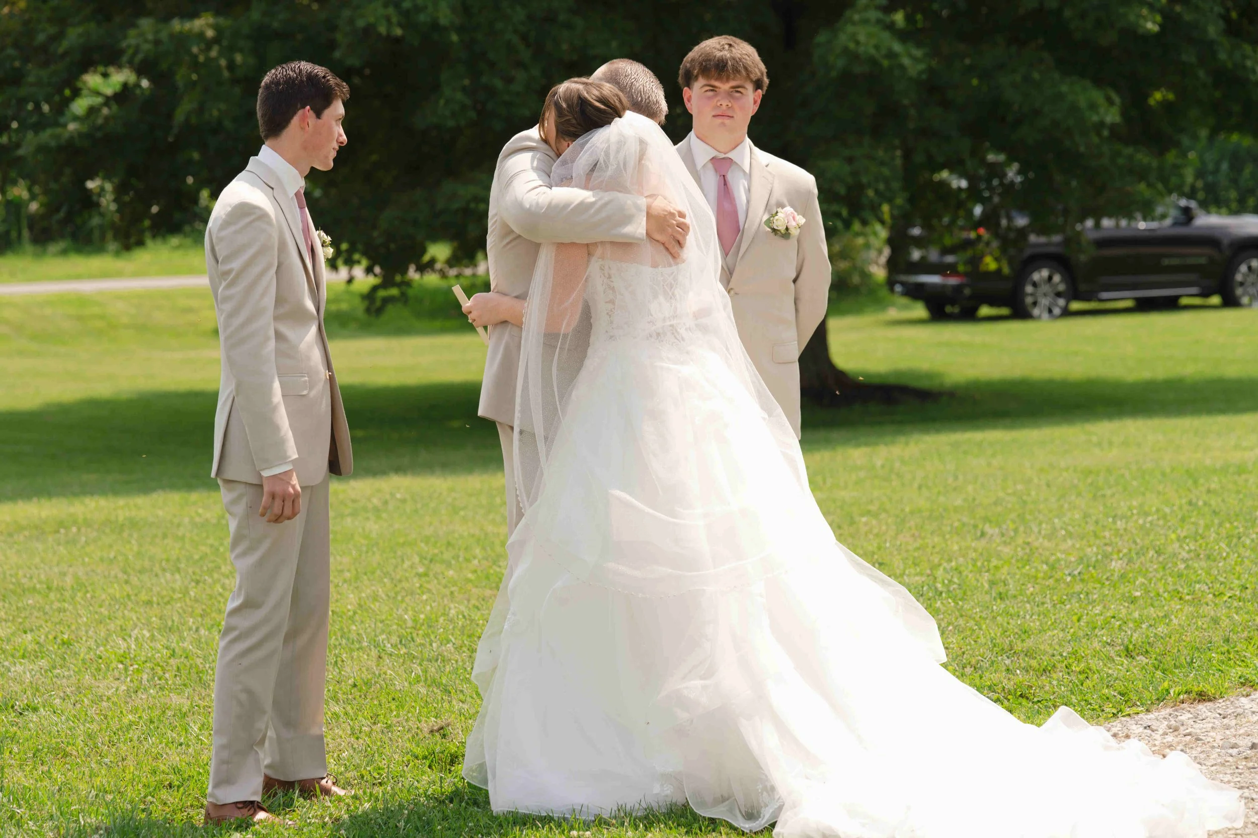 Indiana-August-Wedding-Blossom-Barn-Heather-Corbin-Photography-2026-027.jpg