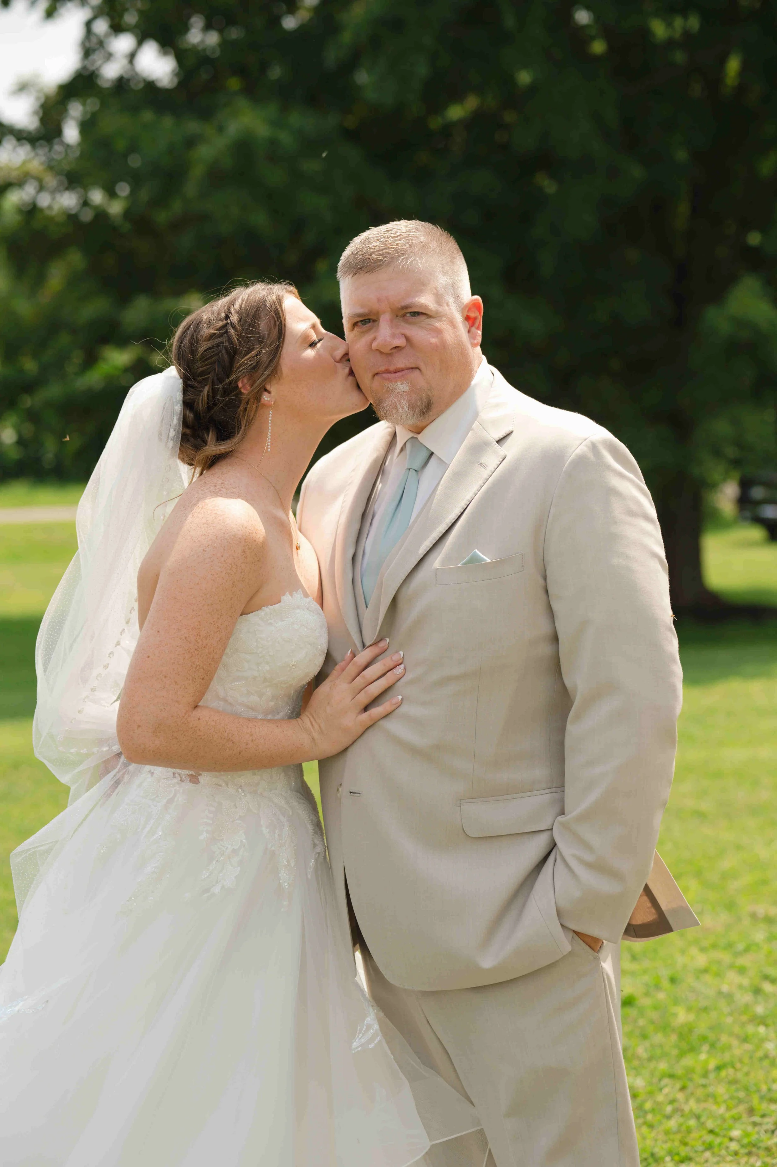 Indiana-August-Wedding-Blossom-Barn-Heather-Corbin-Photography-2026-031.jpg