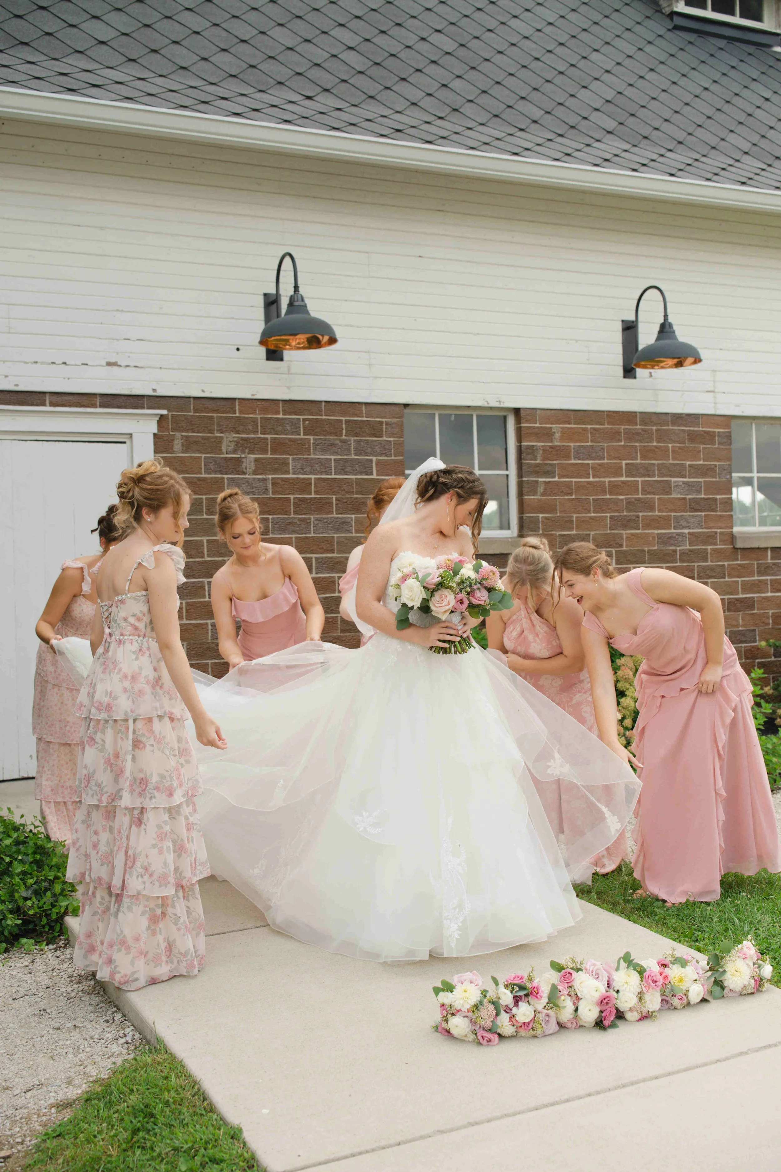 Indiana-August-Wedding-Blossom-Barn-Heather-Corbin-Photography-2026-053.jpg