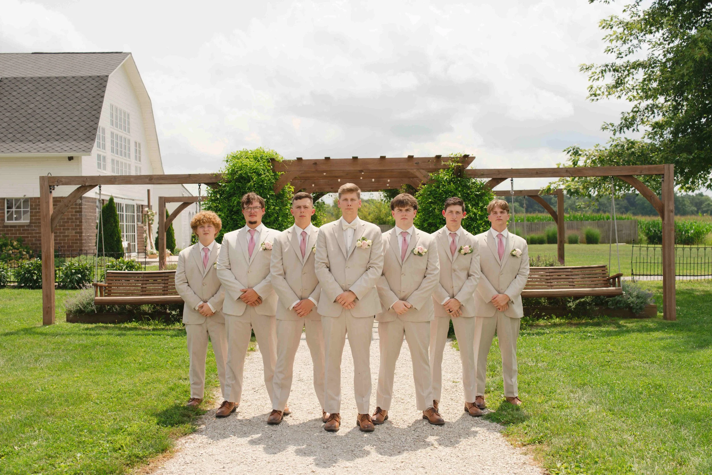 Indiana-August-Wedding-Blossom-Barn-Heather-Corbin-Photography-2026-088.jpg