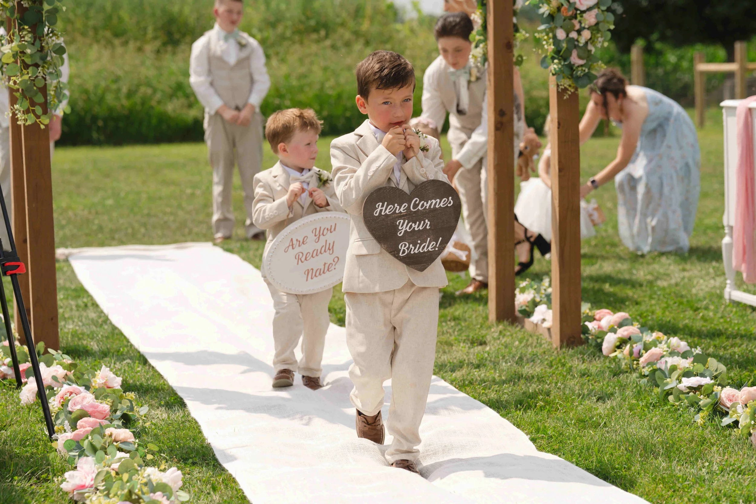 Indiana-August-Wedding-Blossom-Barn-Heather-Corbin-Photography-2026-098.jpg