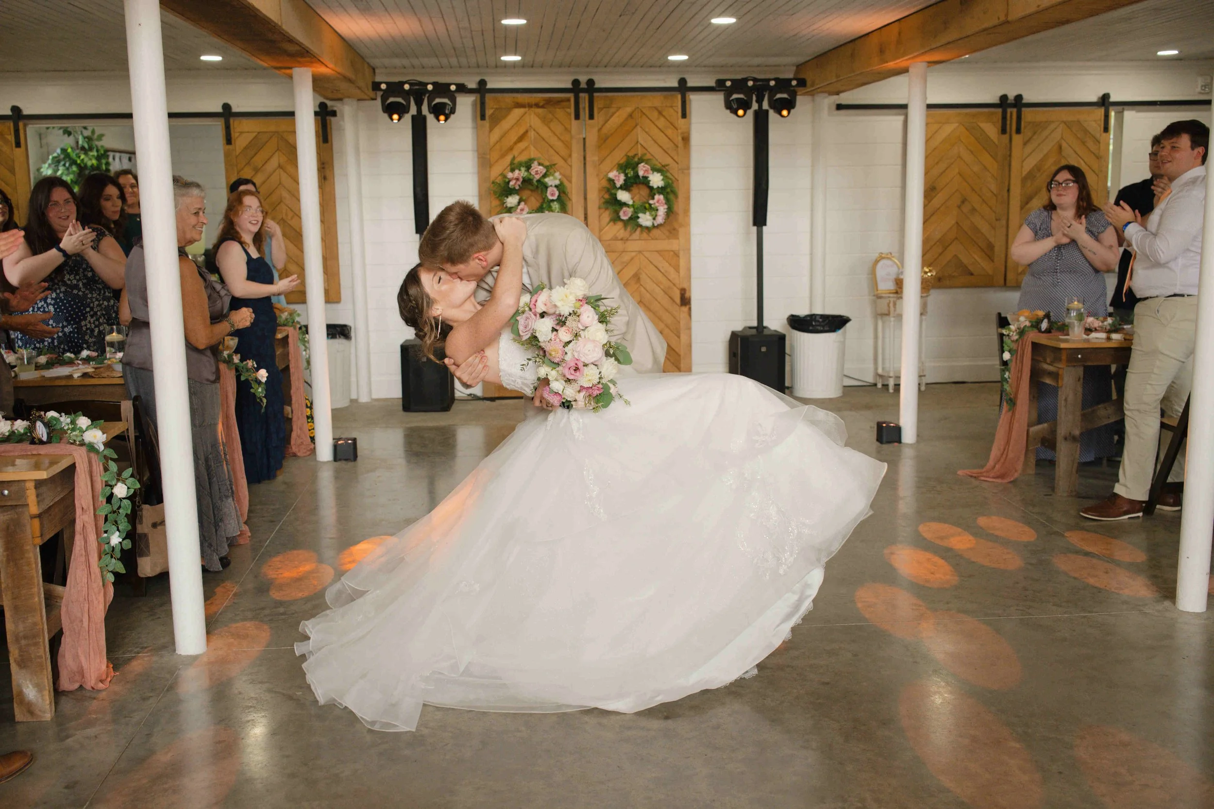Indiana-August-Wedding-Blossom-Barn-Heather-Corbin-Photography-2026-200.jpg
