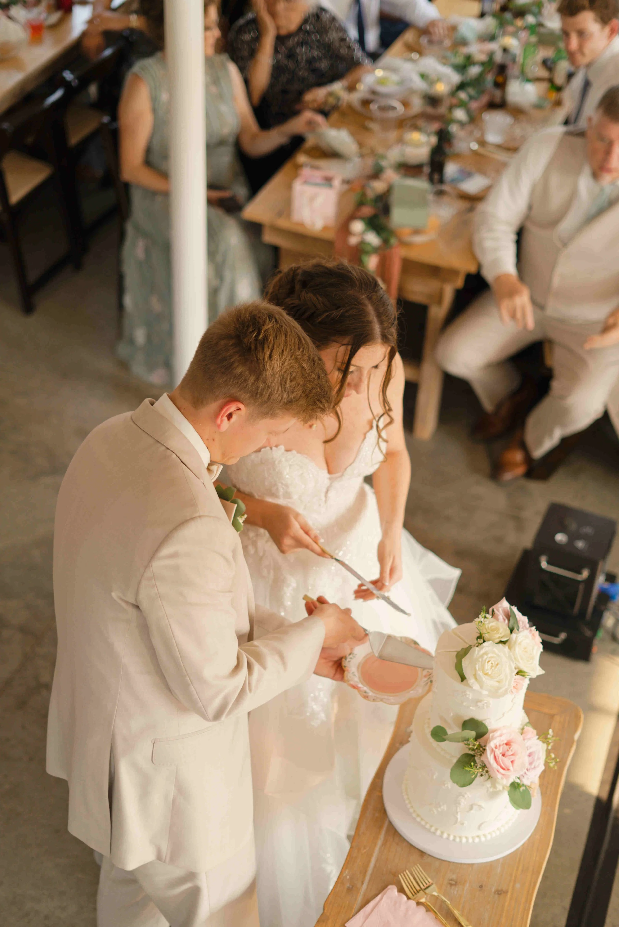 Indiana-August-Wedding-Blossom-Barn-Heather-Corbin-Photography-2026-225.jpg