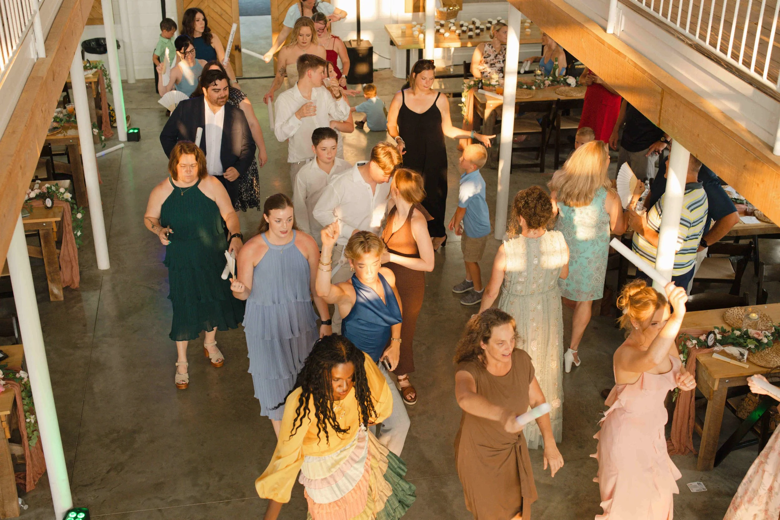 Indiana-August-Wedding-Blossom-Barn-Heather-Corbin-Photography-2026-265.jpg