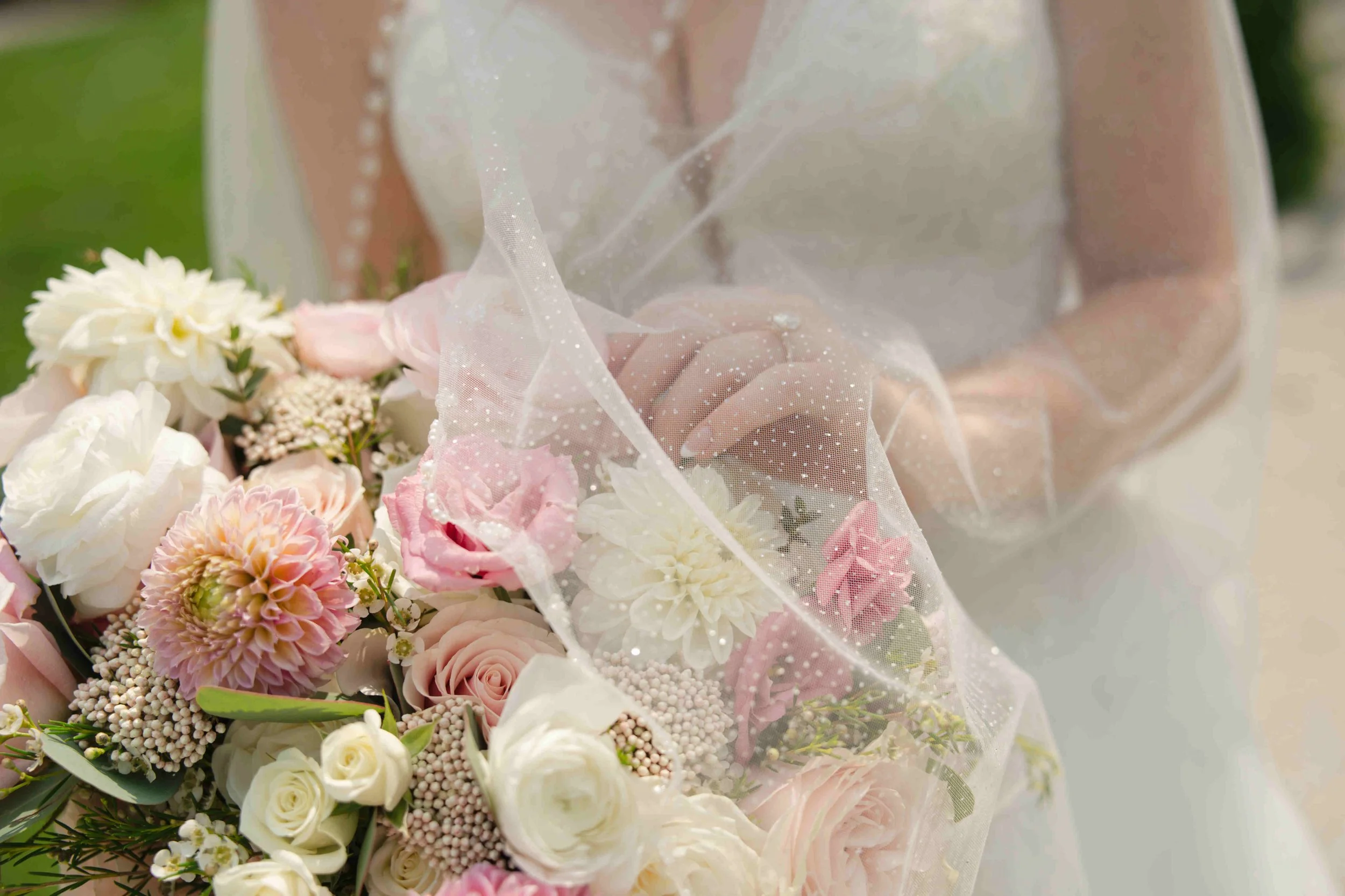 Indiana-August-Wedding-Blossom-Barn-Heather-Corbin-Photography-2026-061.jpg