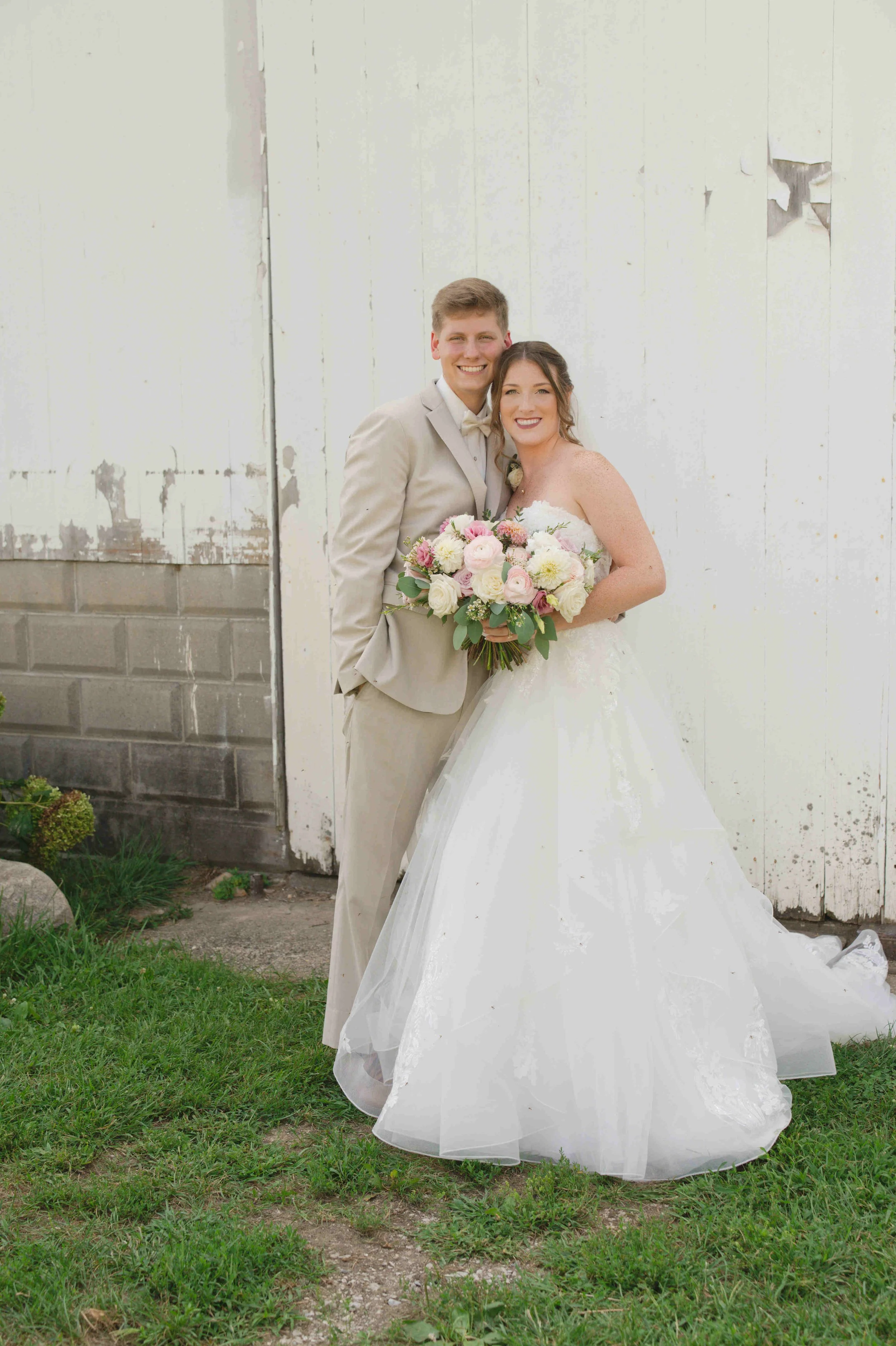 Indiana-August-Wedding-Blossom-Barn-Heather-Corbin-Photography-2026-140.jpg